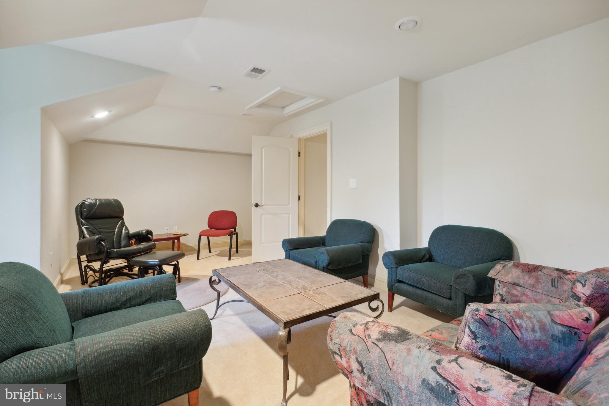 FEATHERSTONE FARMS - Residential