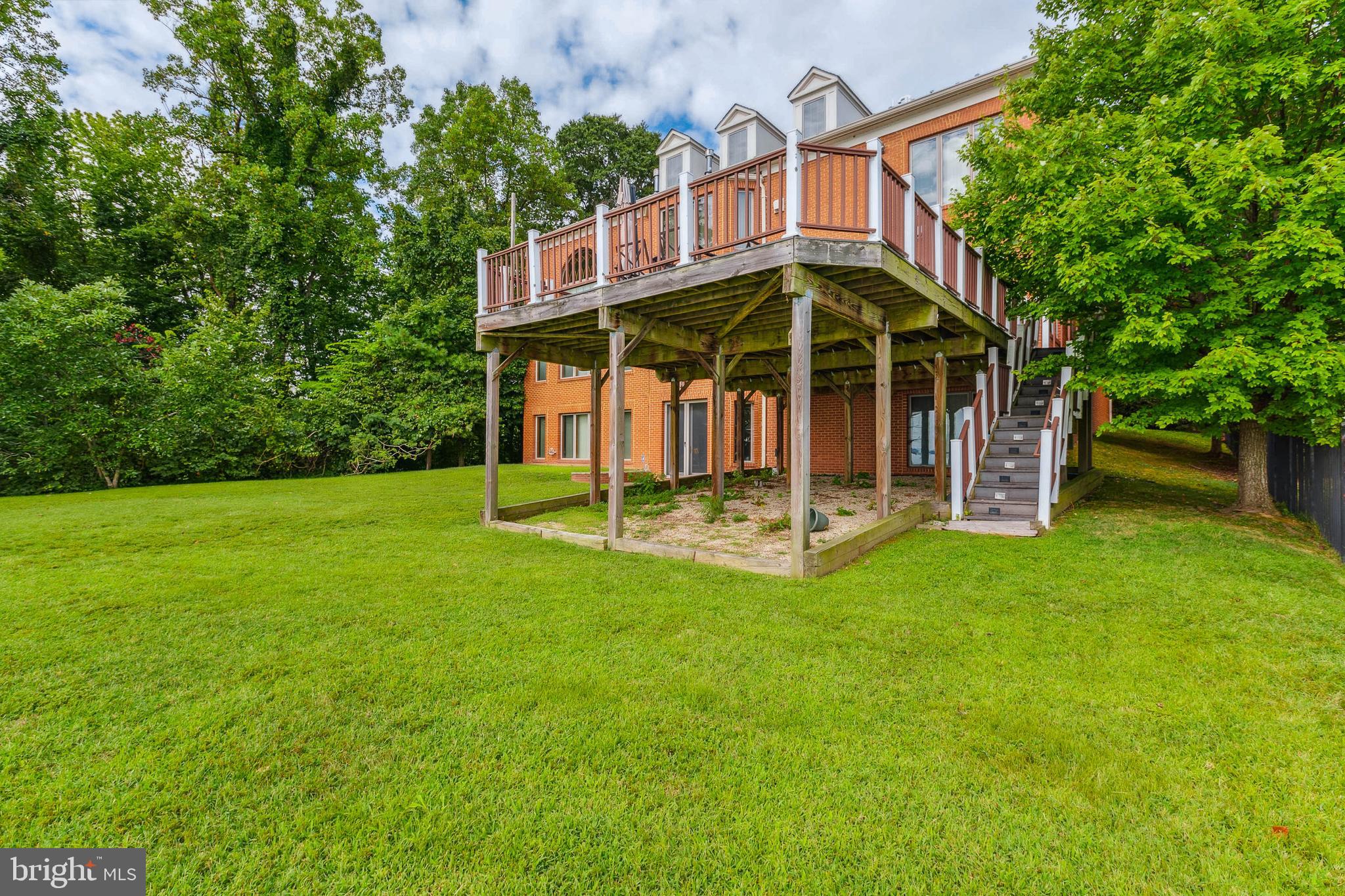 FEATHERSTONE FARMS - Residential