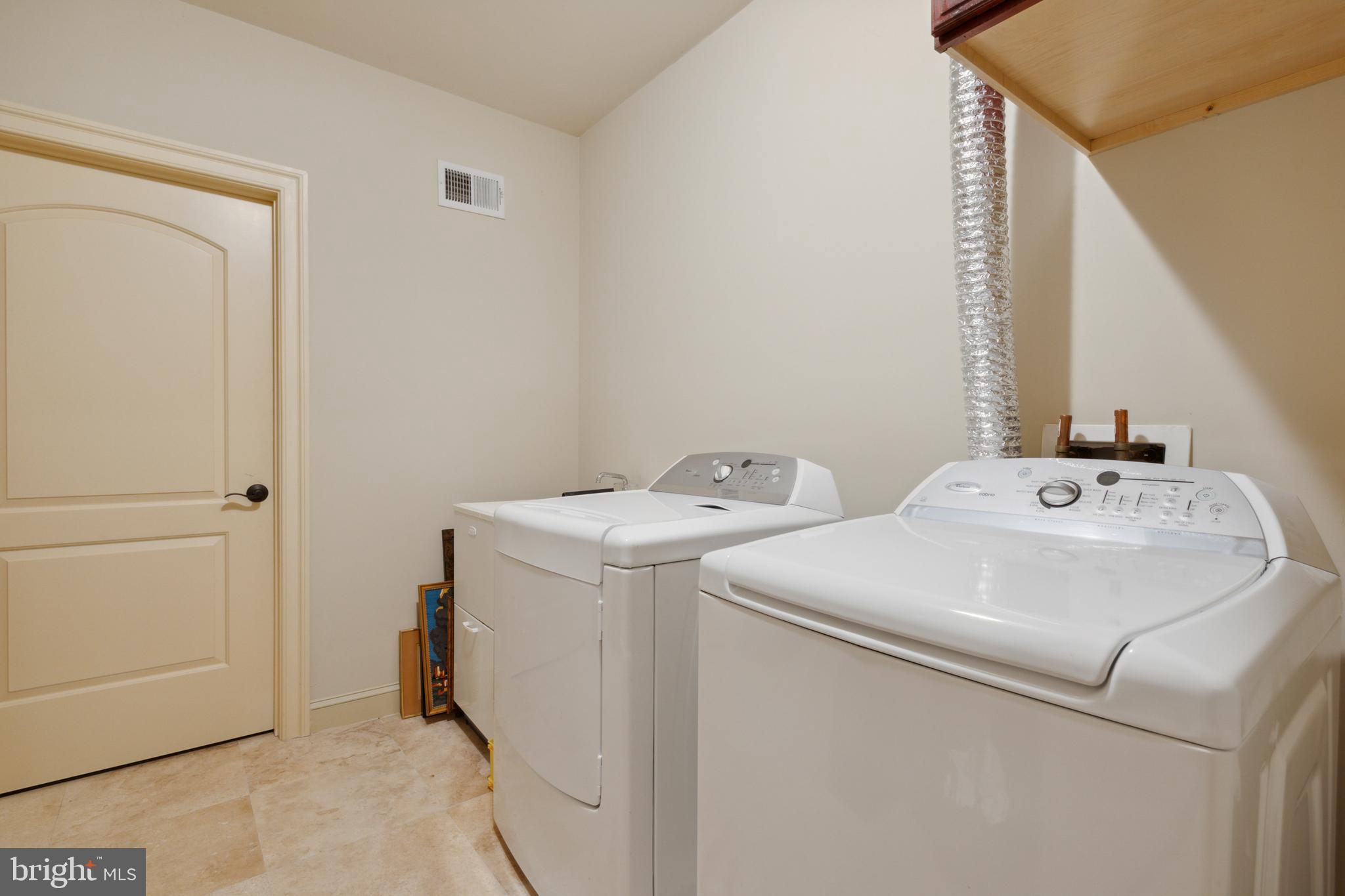 FEATHERSTONE FARMS - Residential