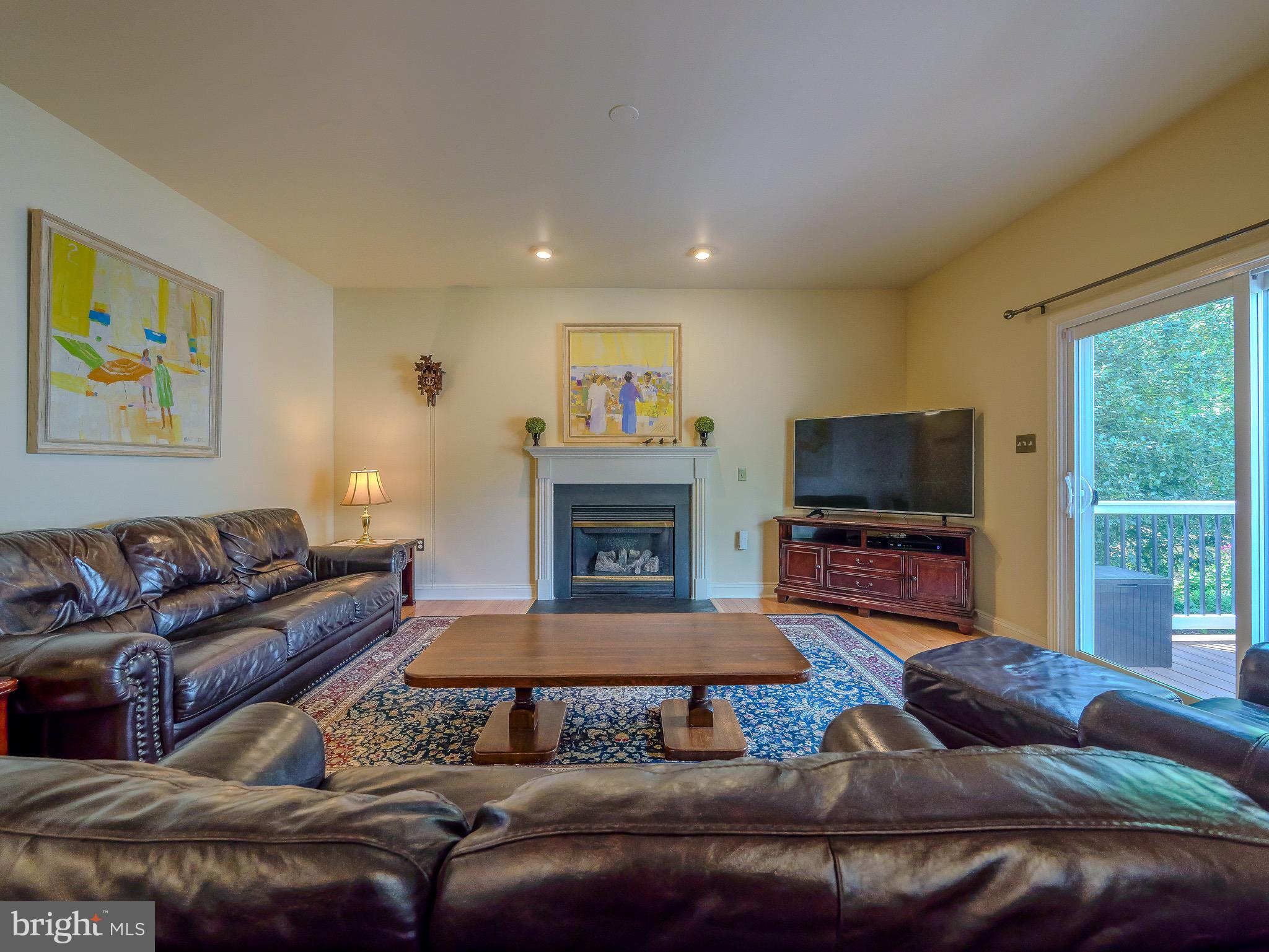 OAKMONT - Residential