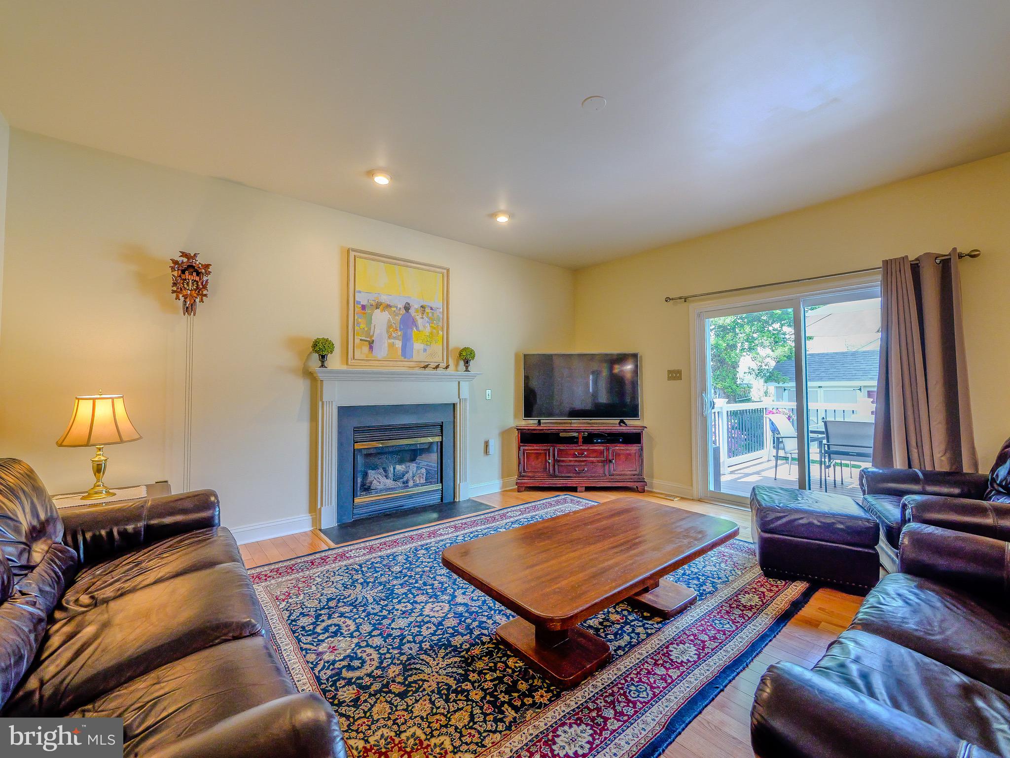 OAKMONT - Residential