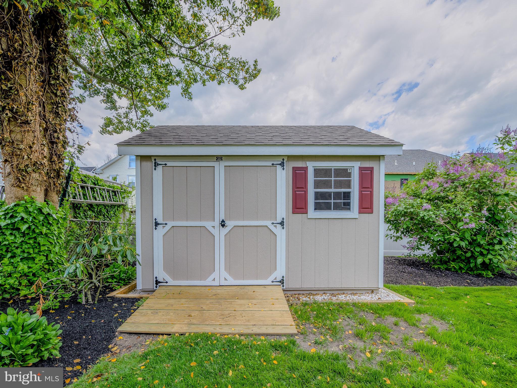 OAKMONT - Residential