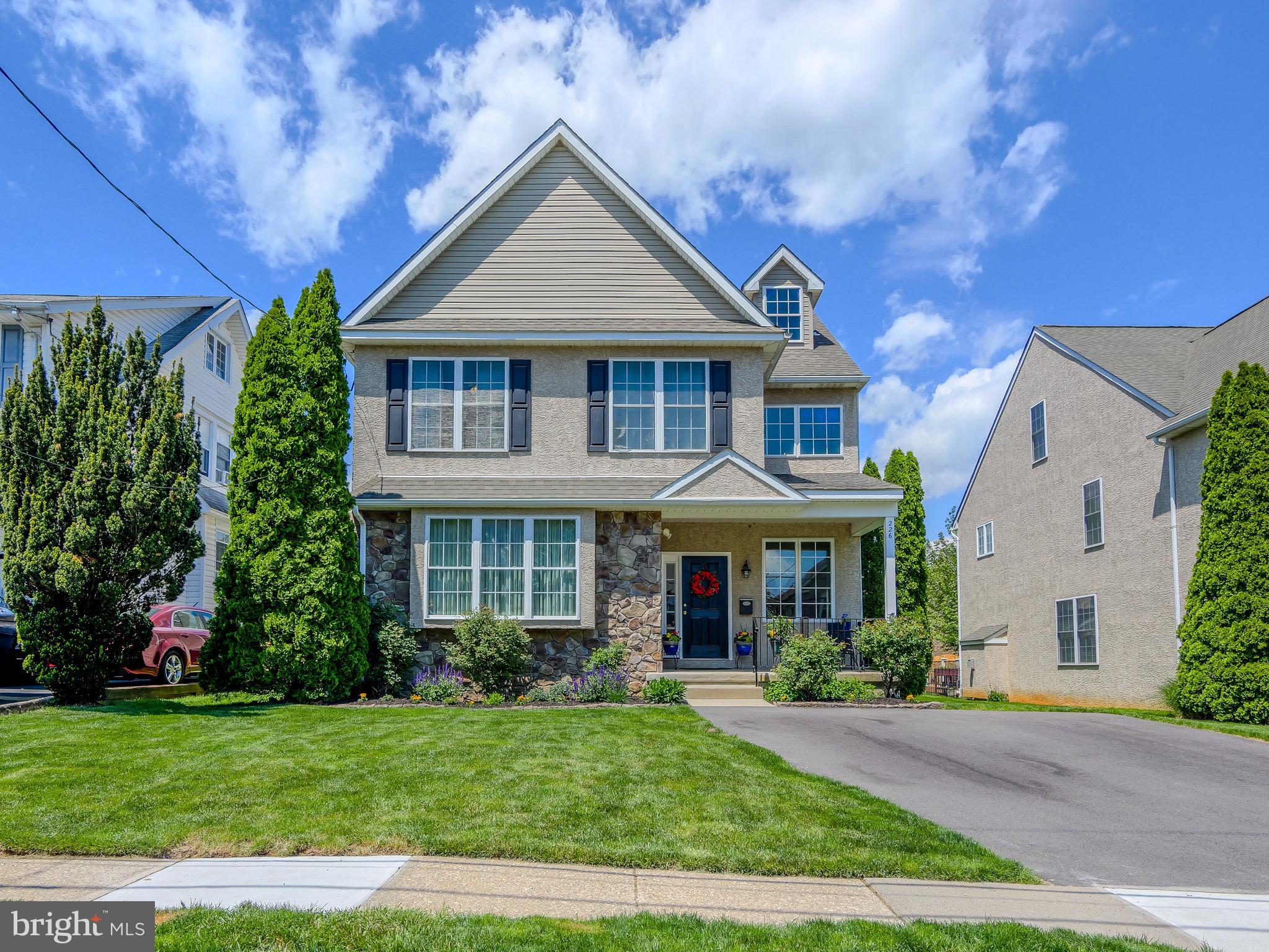 OAKMONT - Residential