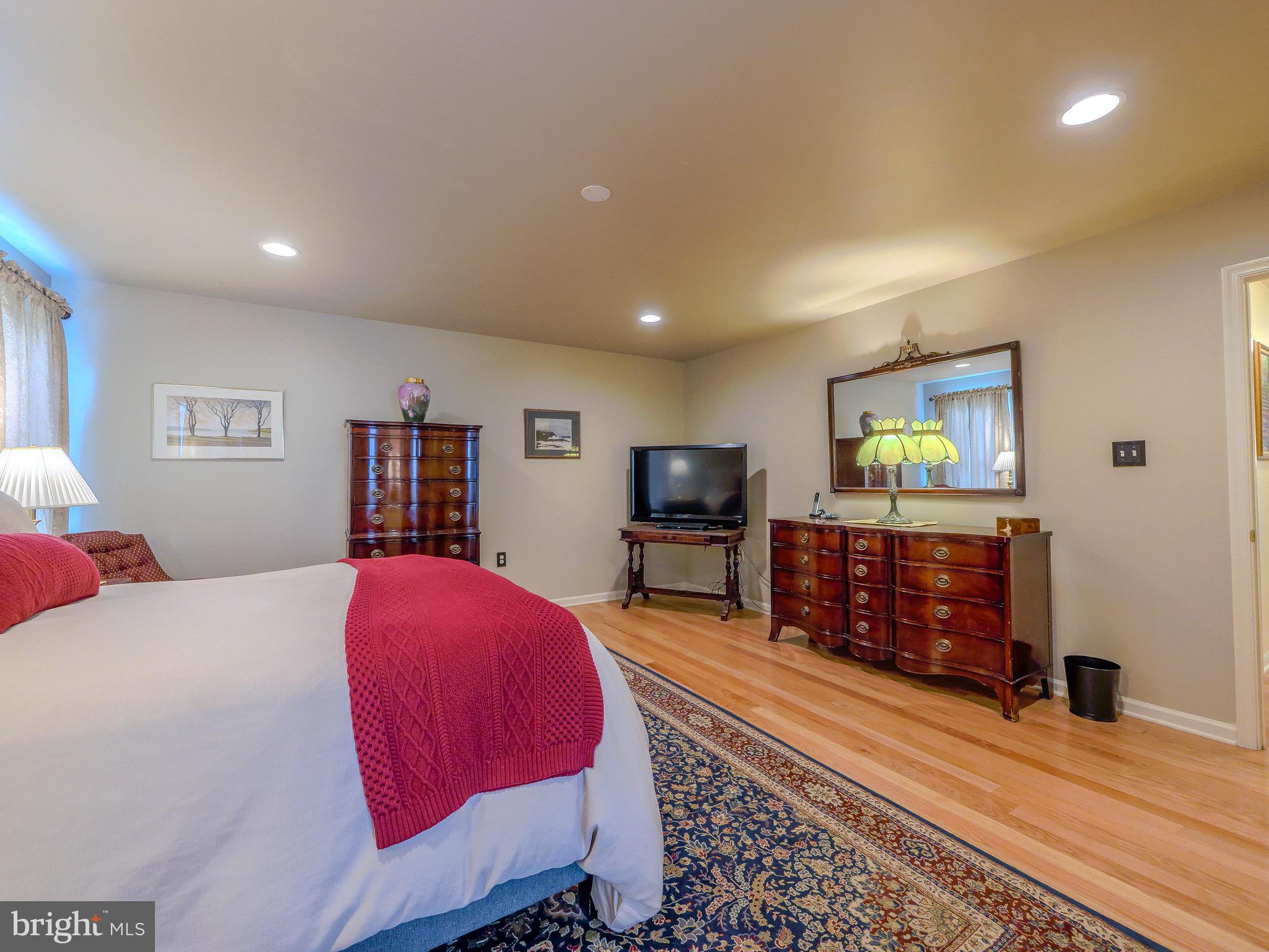 OAKMONT - Residential