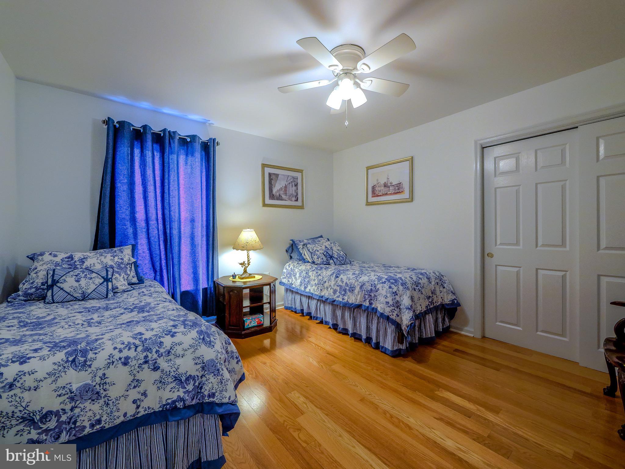 OAKMONT - Residential