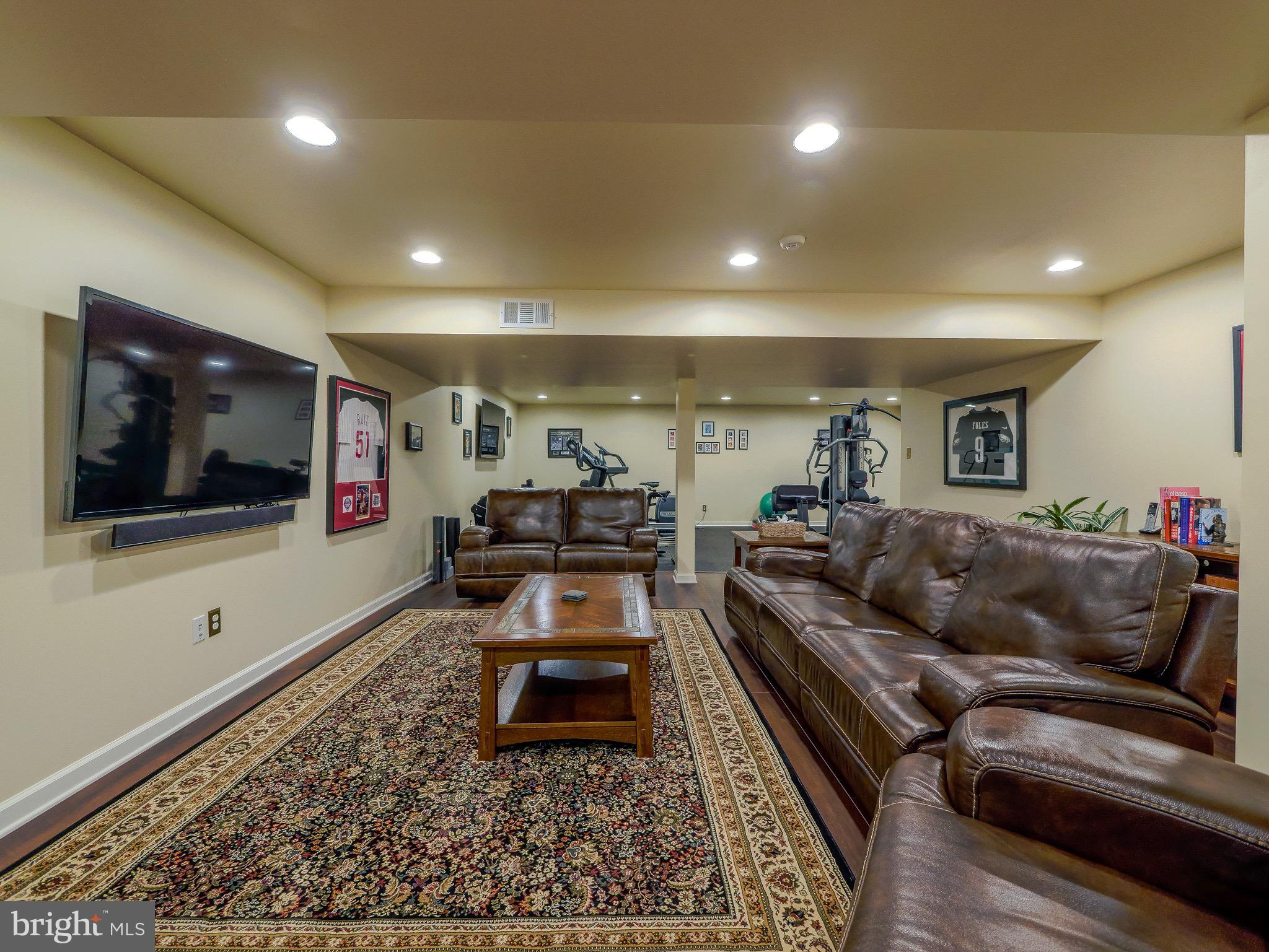 OAKMONT - Residential