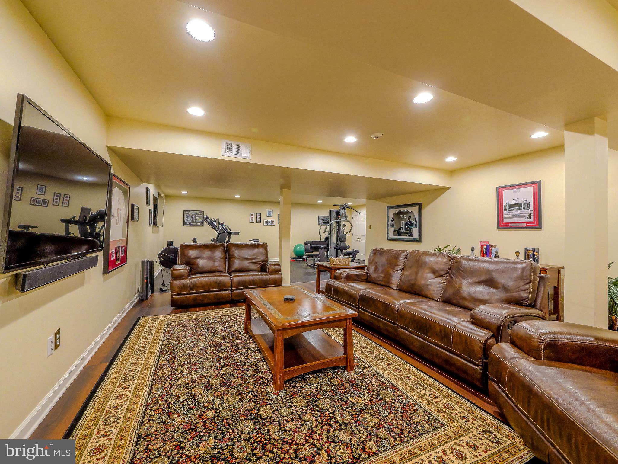 OAKMONT - Residential