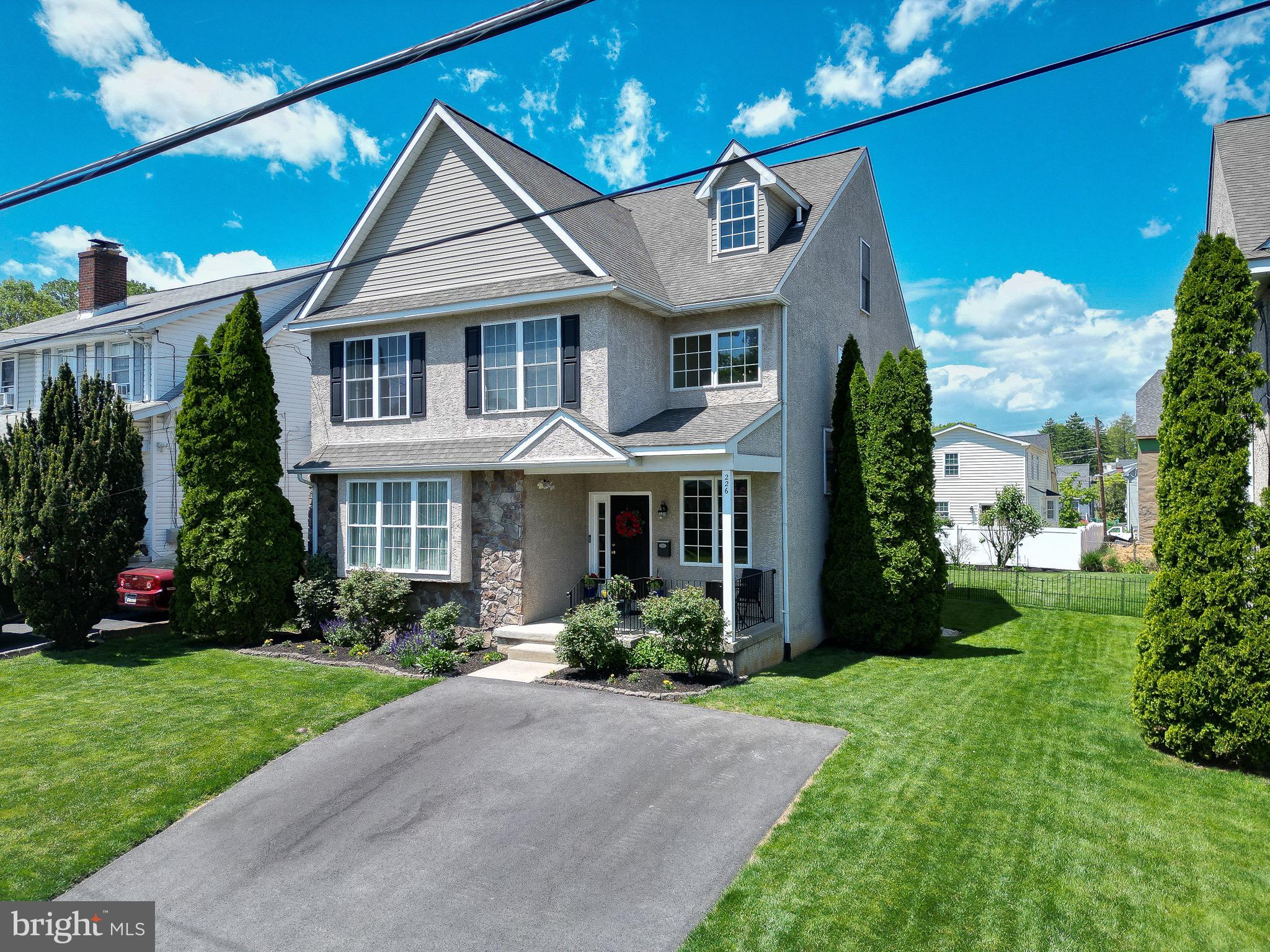 OAKMONT - Residential