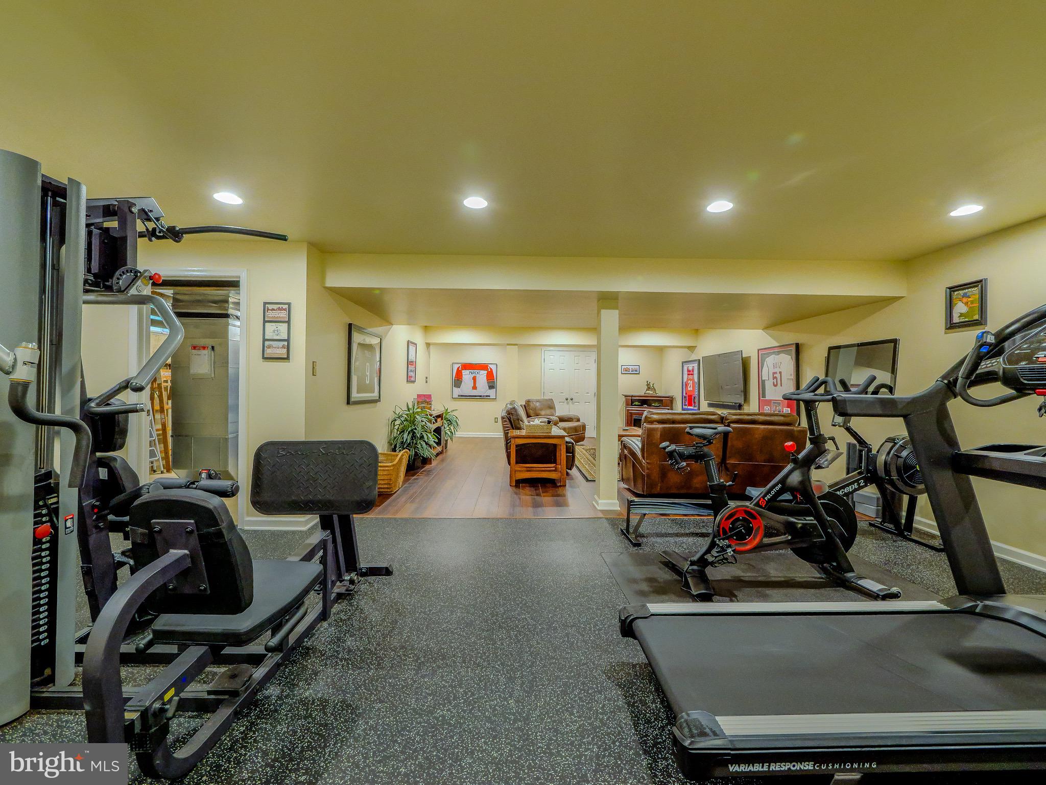 OAKMONT - Residential