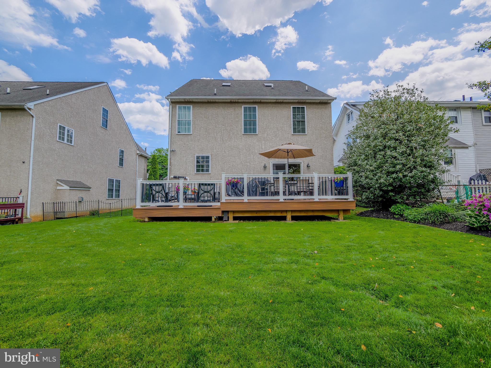 OAKMONT - Residential