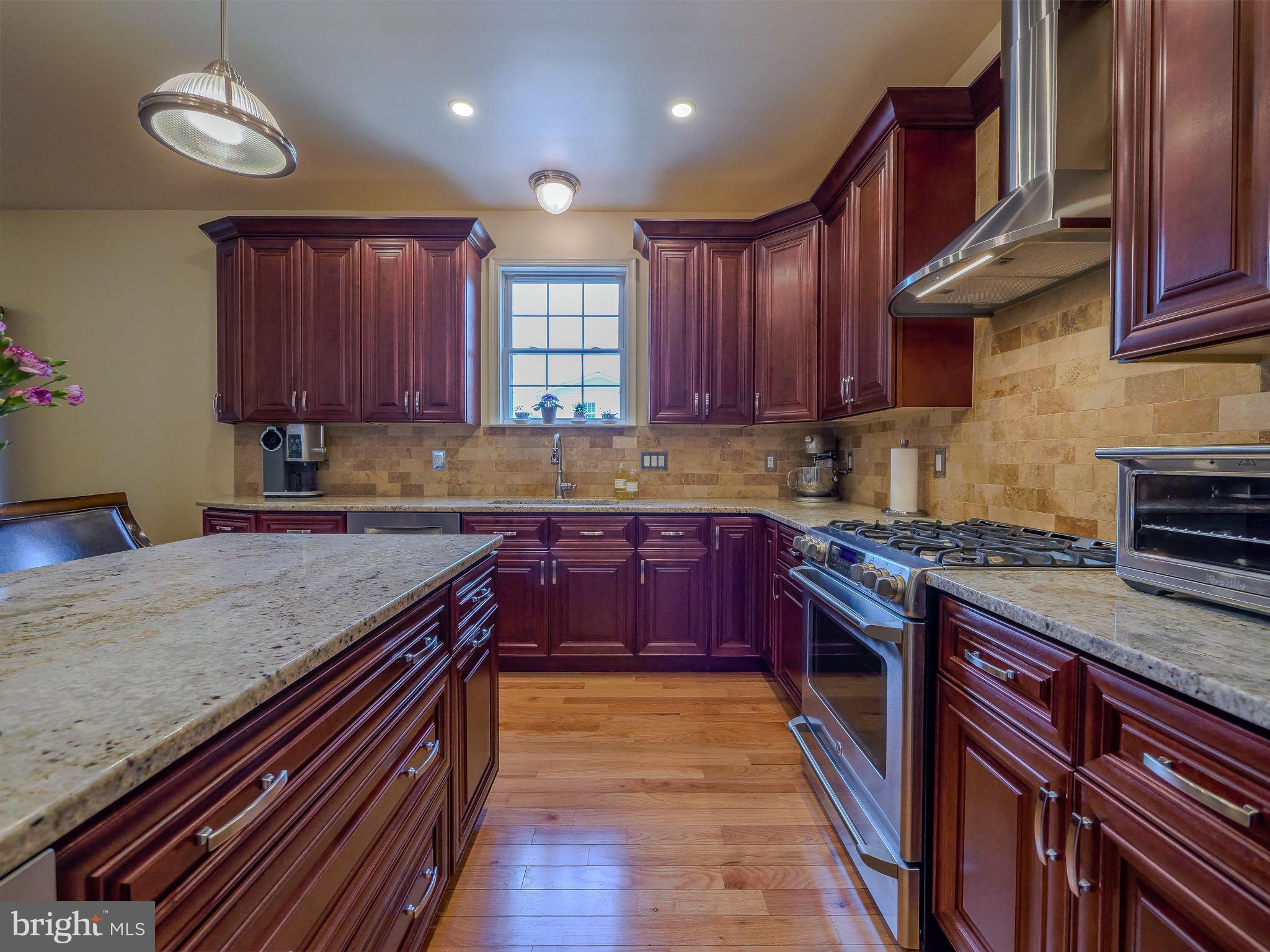 OAKMONT - Residential
