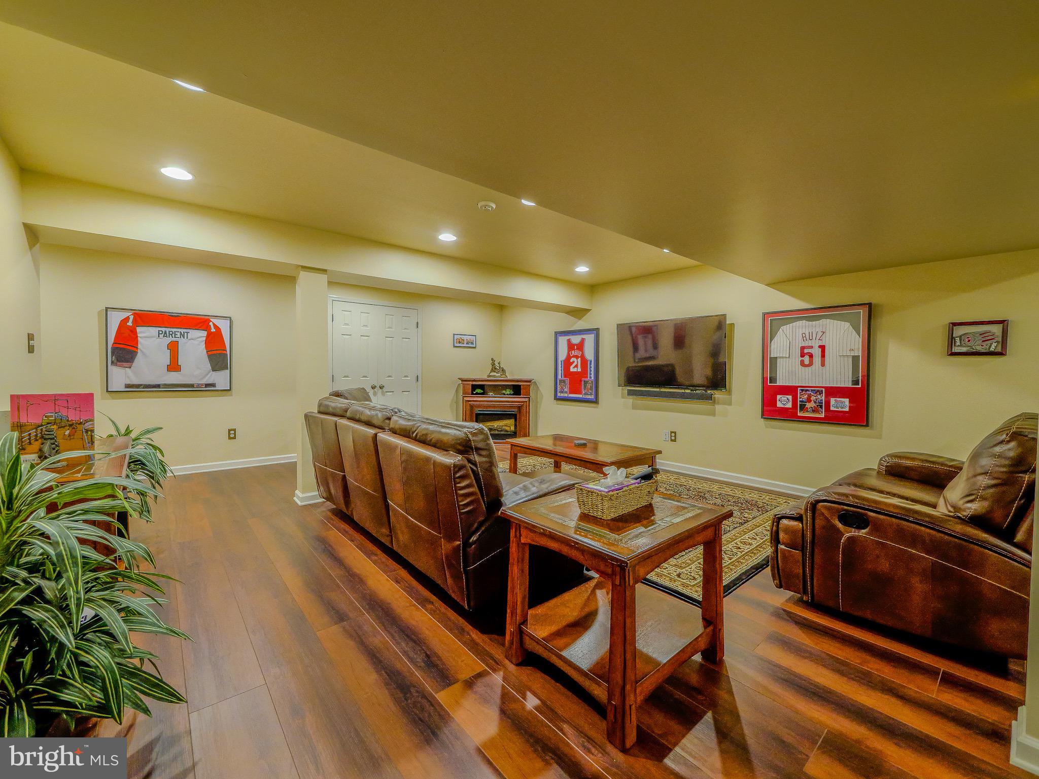 OAKMONT - Residential