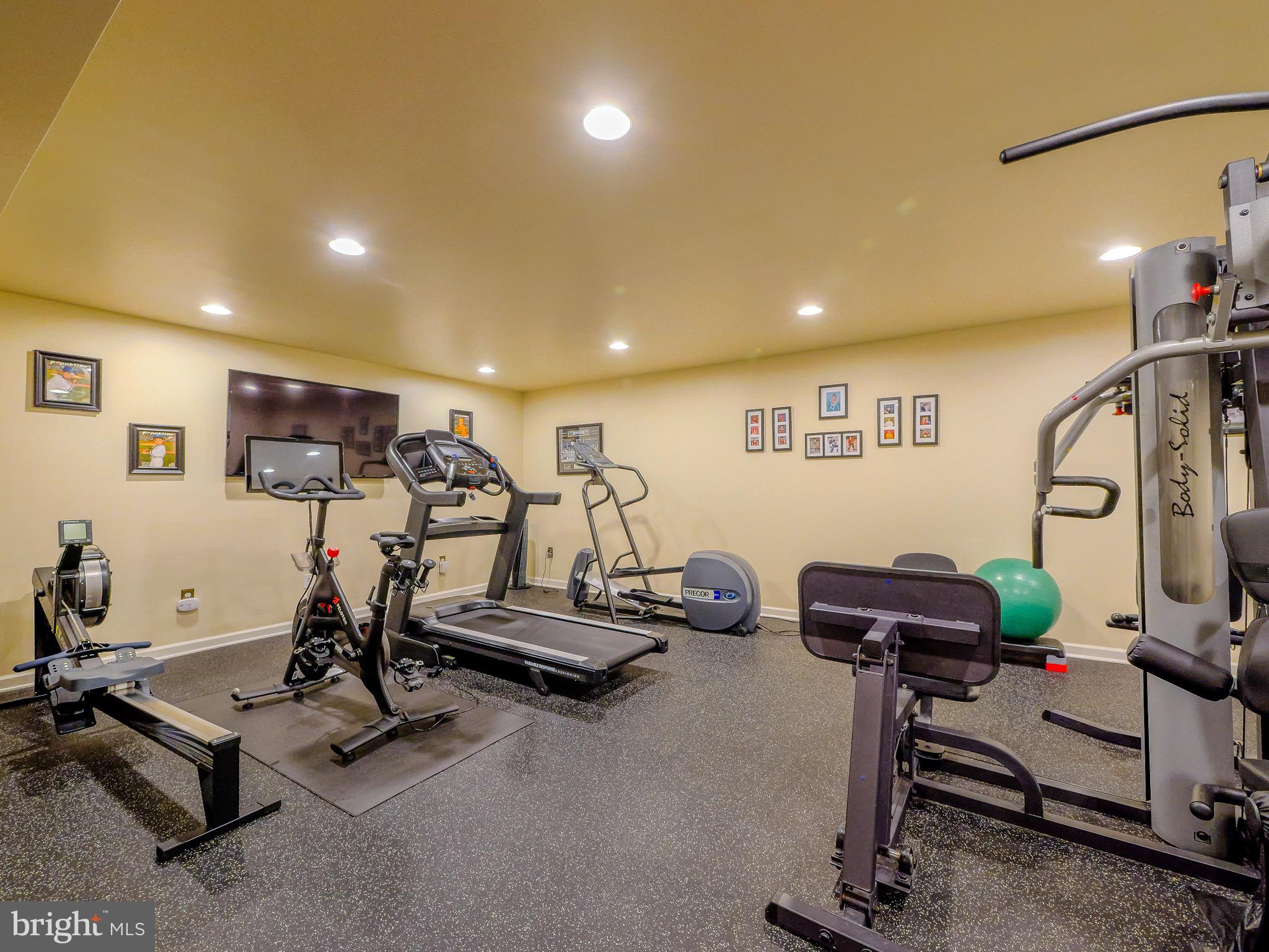 OAKMONT - Residential