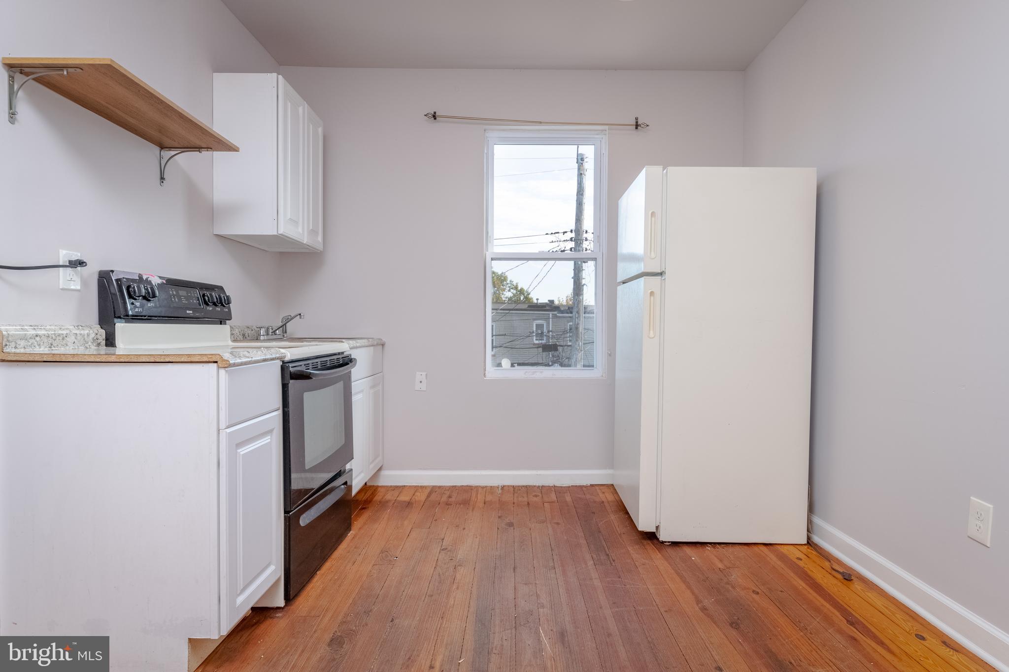 ELLWOOD PARK - Residential