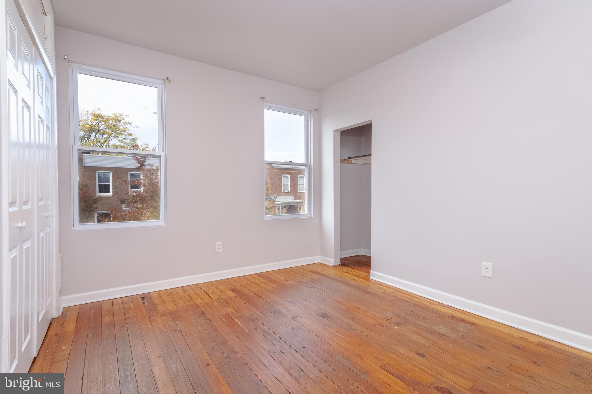 ELLWOOD PARK - Residential