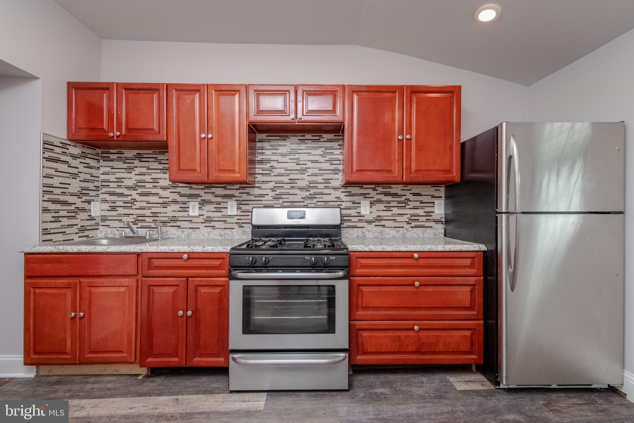 ELLWOOD PARK - Residential