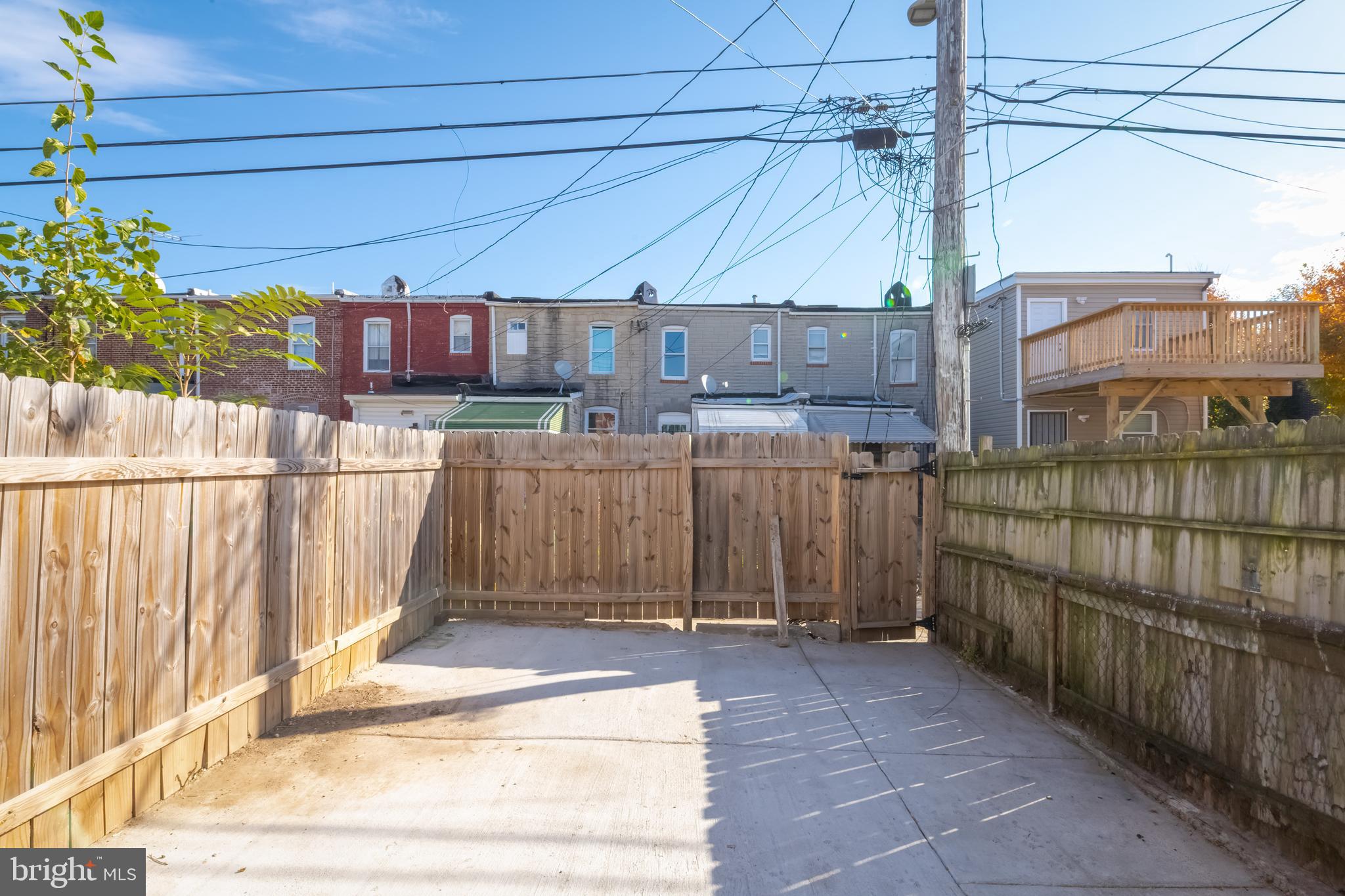 ELLWOOD PARK - Residential