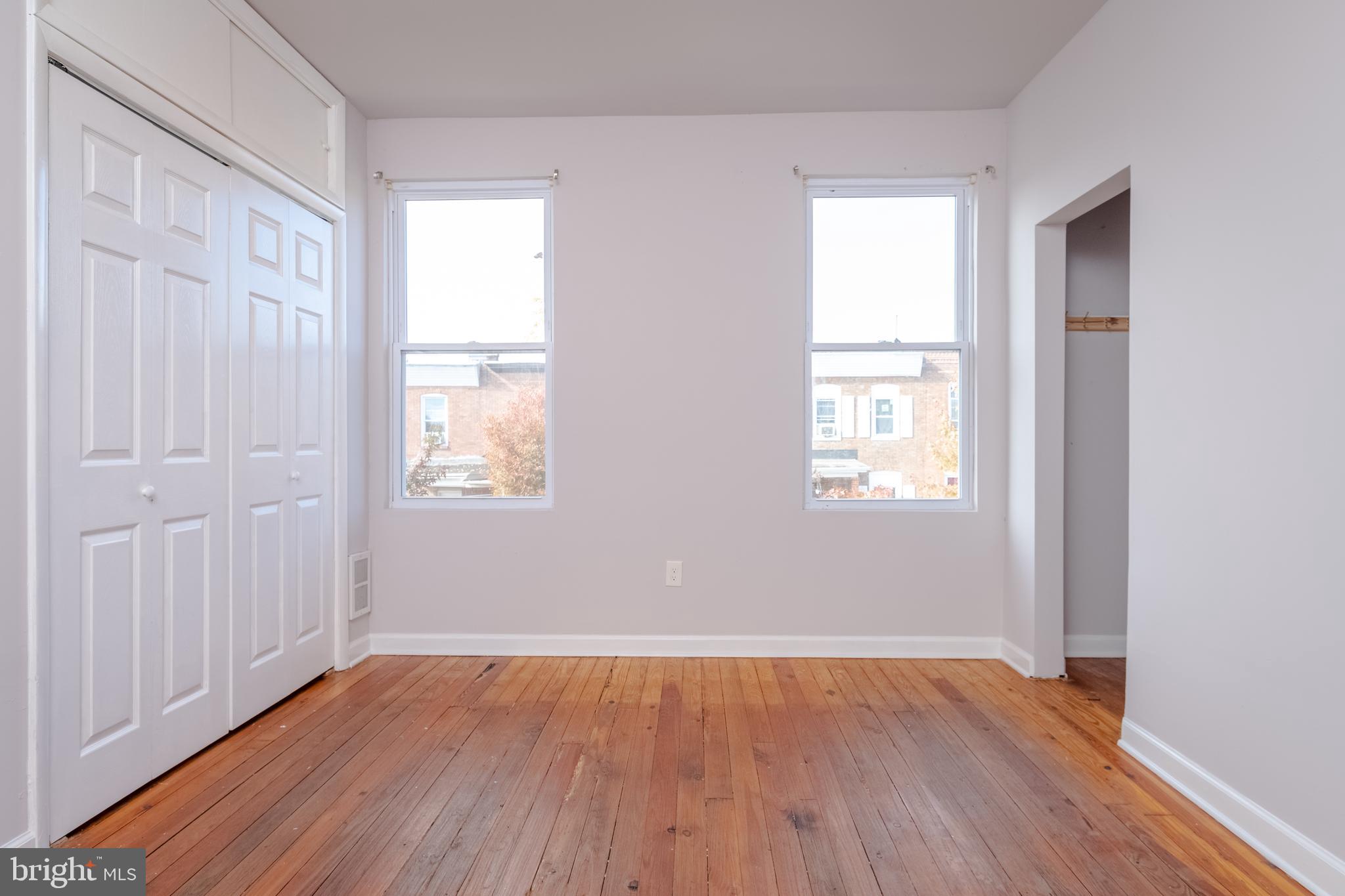 ELLWOOD PARK - Residential