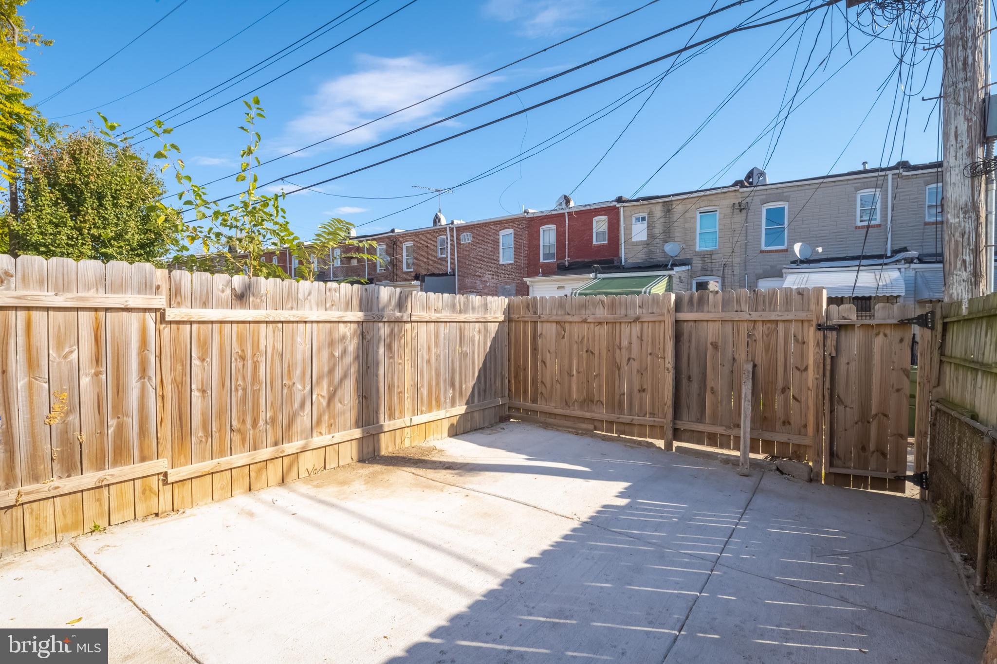 ELLWOOD PARK - Residential