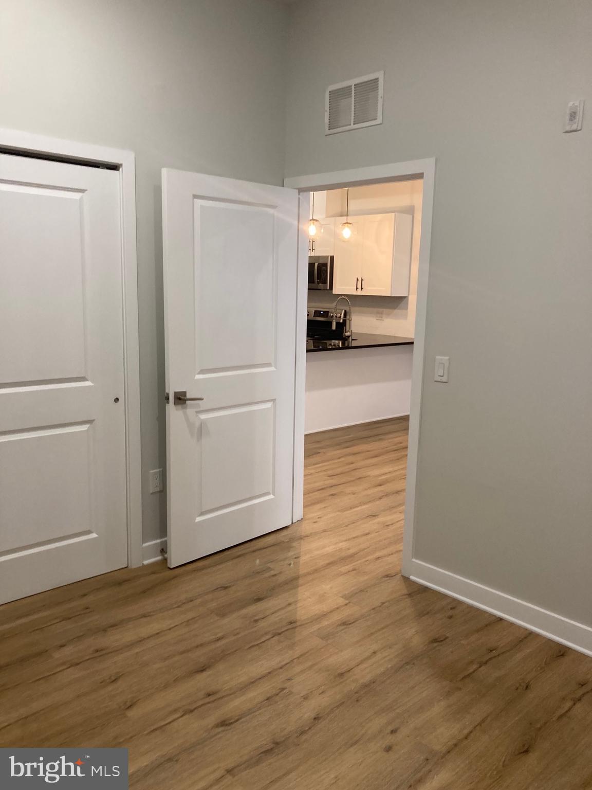 KENSINGTON - Residential Lease