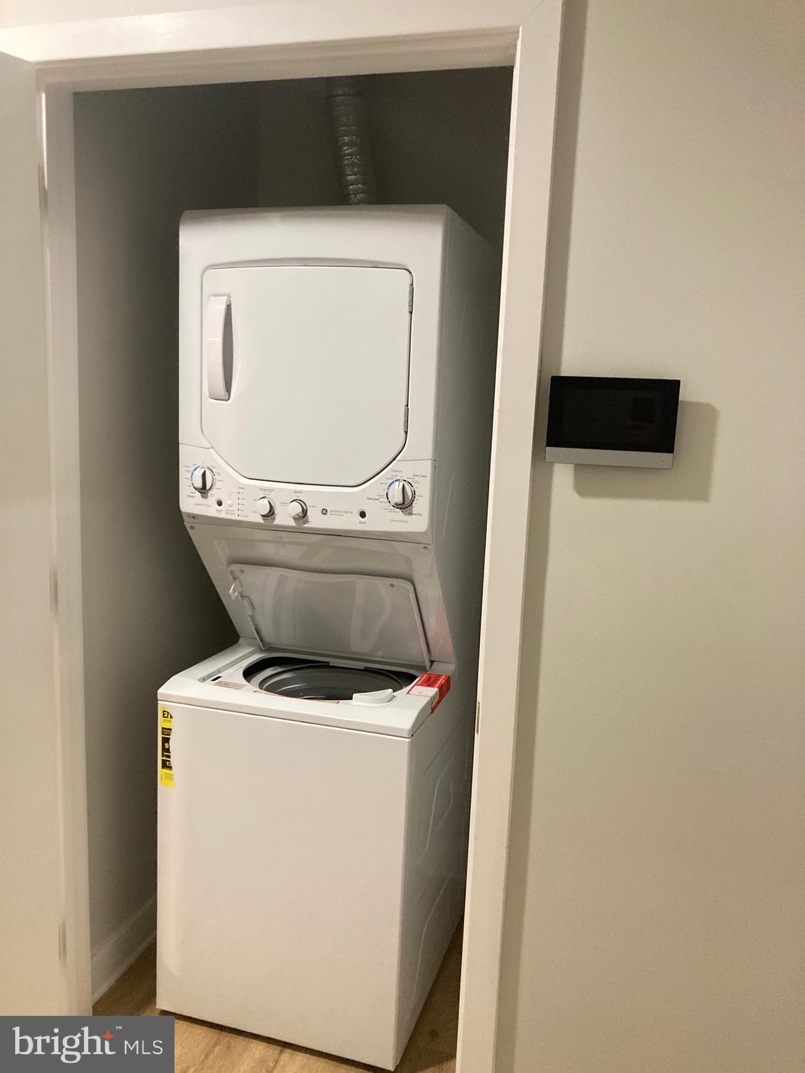 KENSINGTON - Residential Lease