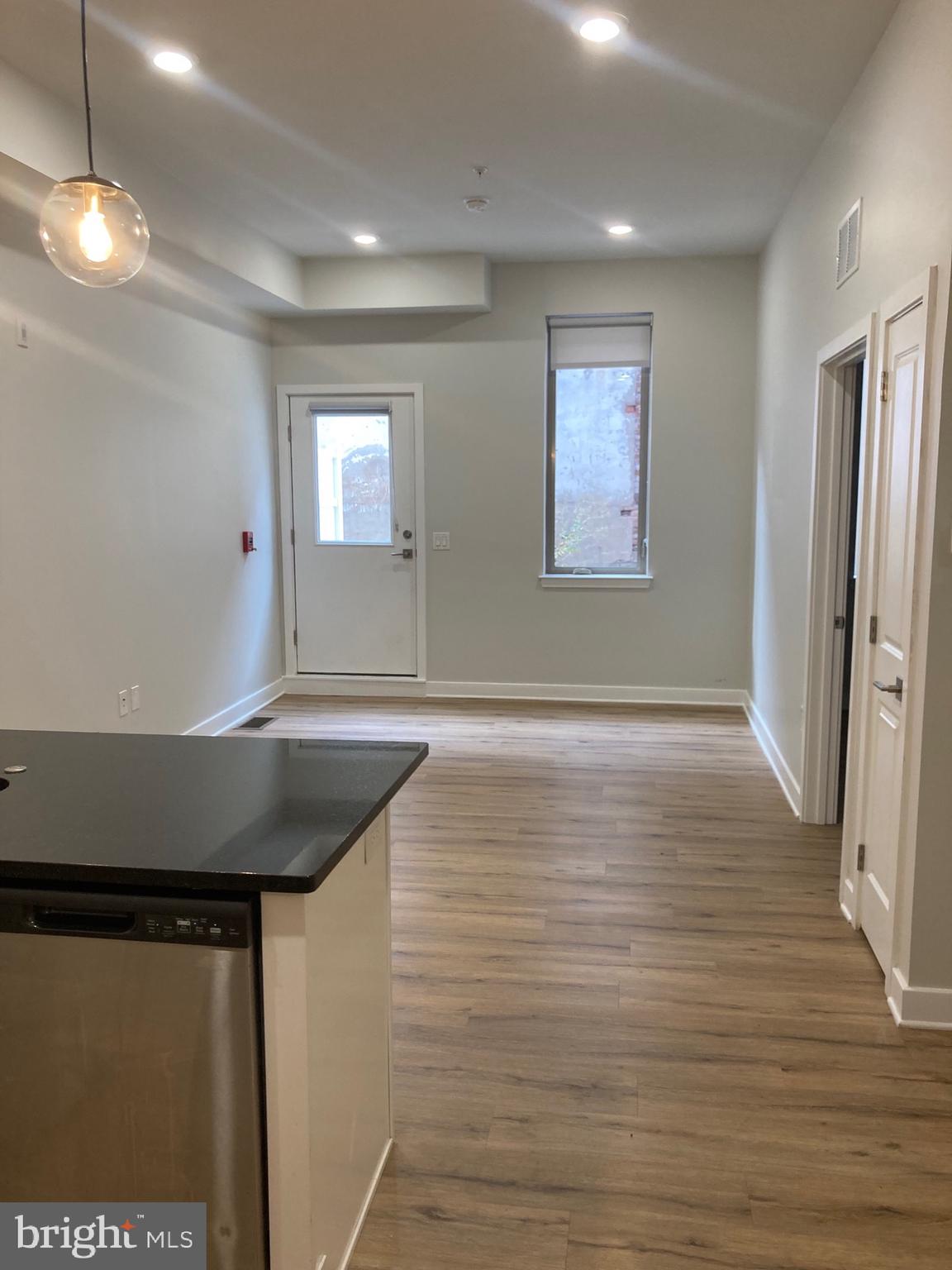 KENSINGTON - Residential Lease