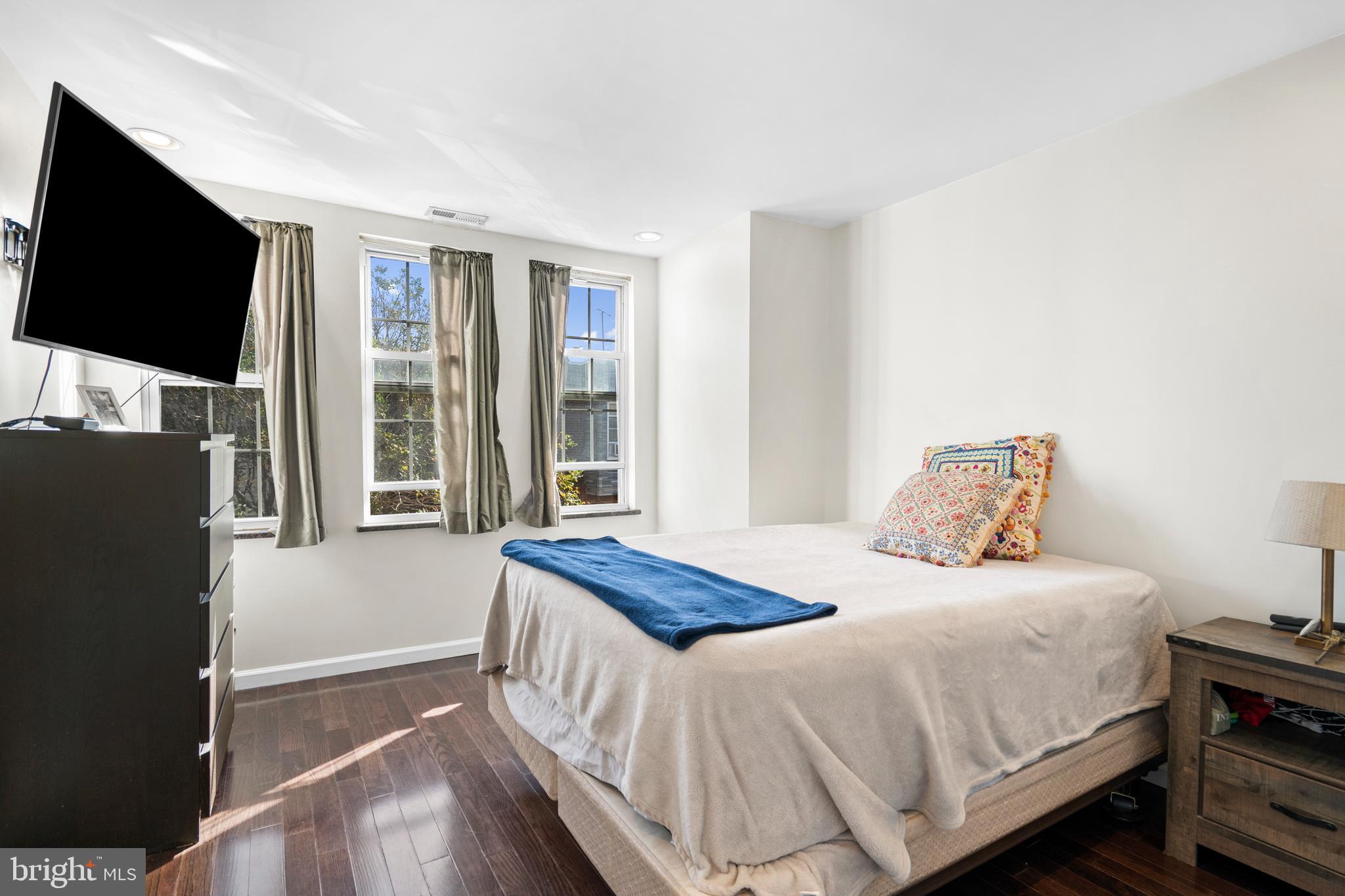 WHITMAN - Residential