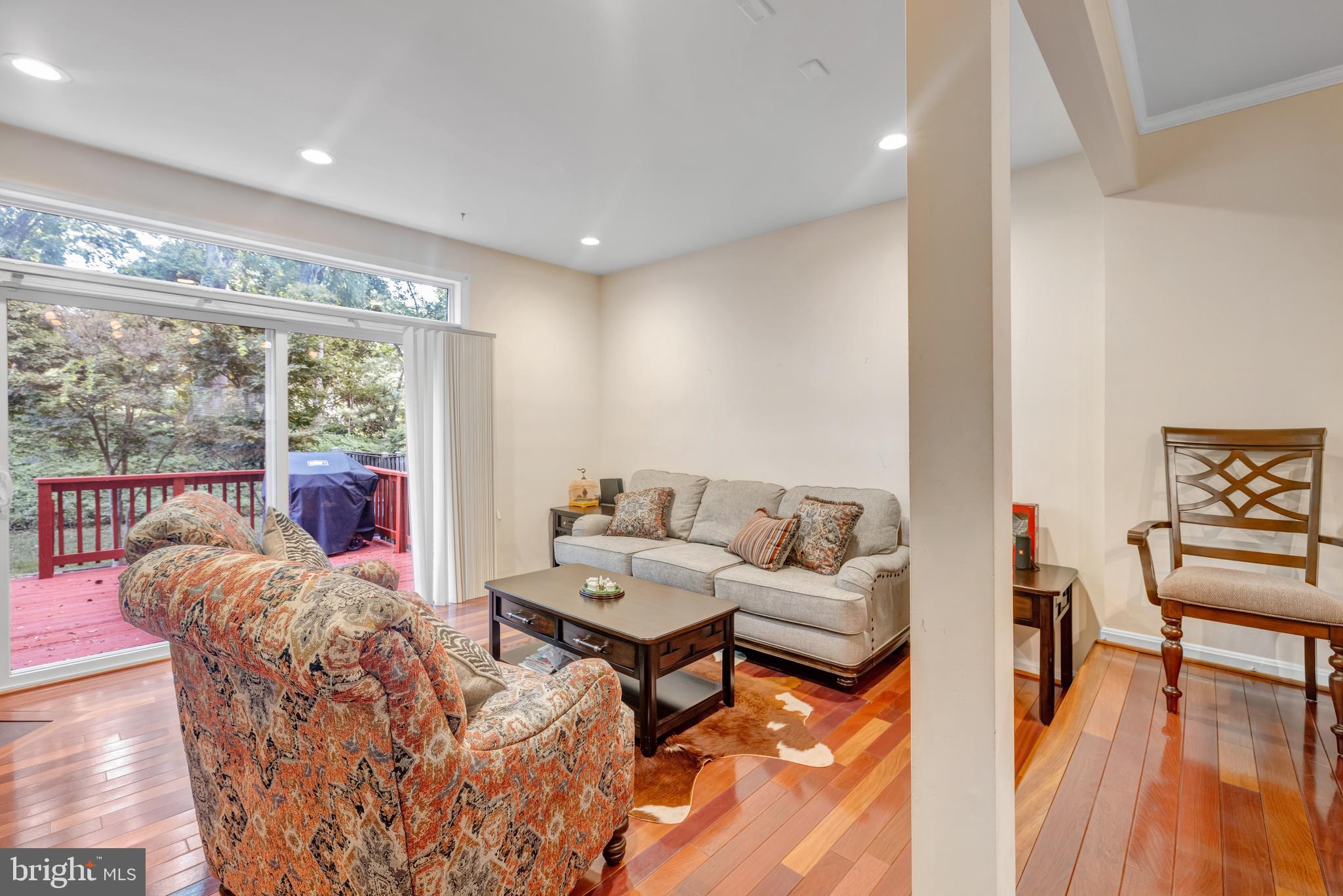 WOODSIDE MEWS - Residential Lease