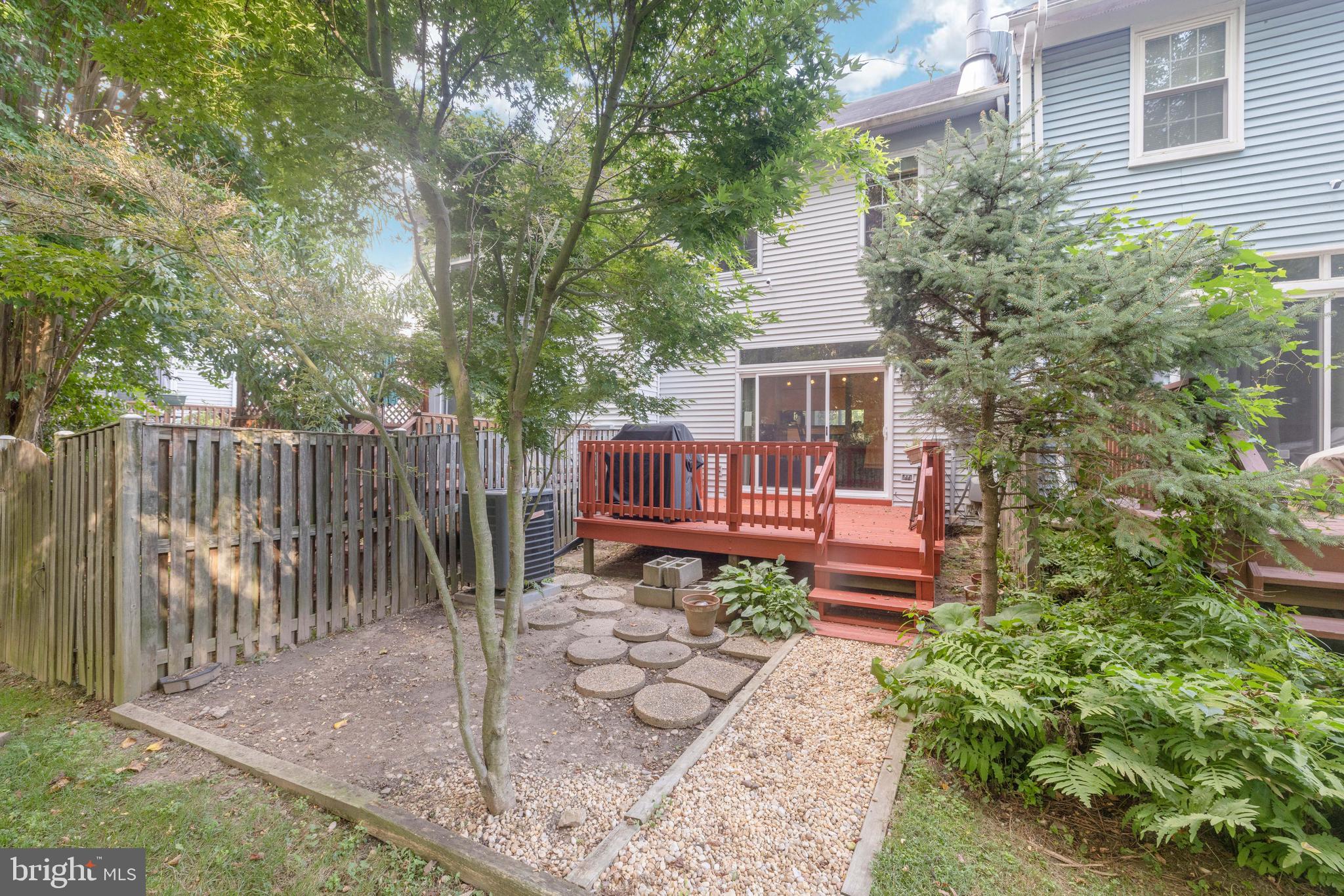 WOODSIDE MEWS - Residential Lease