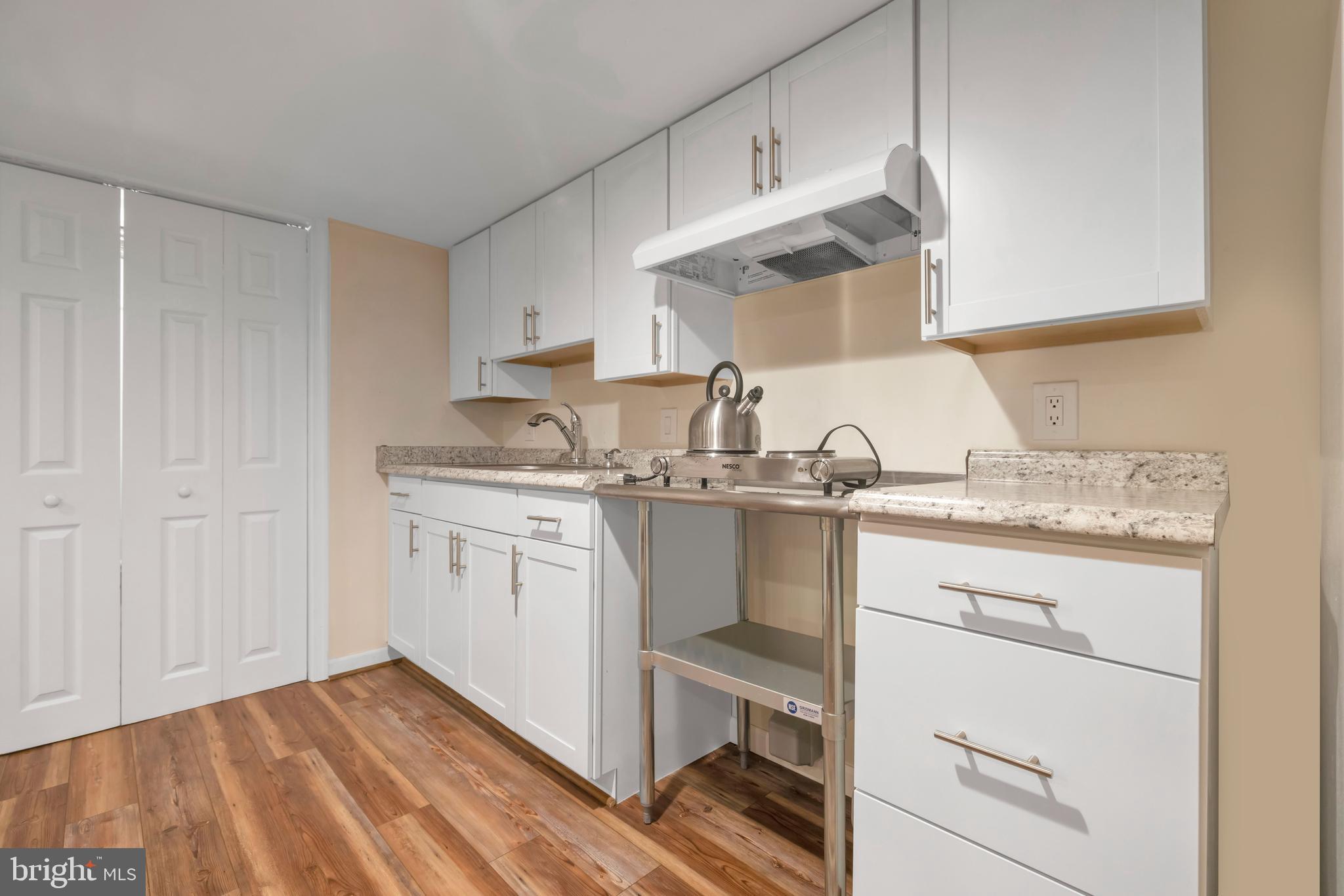 WOODSIDE MEWS - Residential Lease