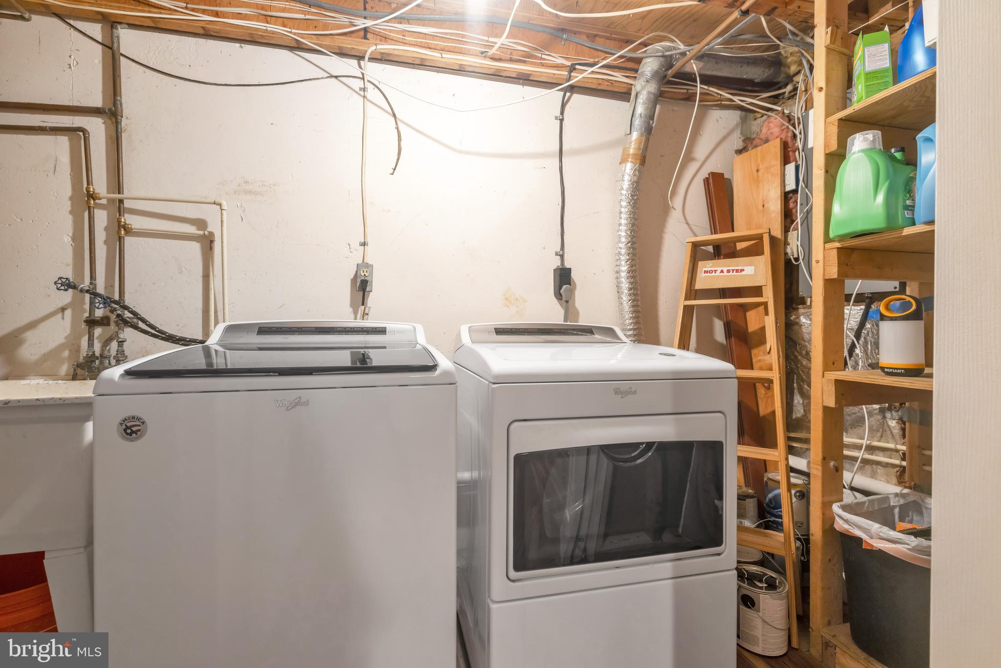 WOODSIDE MEWS - Residential Lease