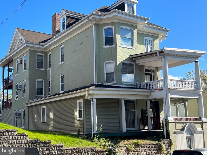 5 Rental Units. Main building 1st floor unit 1-1/2 baths 2-3 Bedrooms washer and dryer hook ups. 2nd floor unit 1-1/2 bath 3-4 bedrooms washer and dryer hook ups.  3rd floor unit 1-1/2 baths 3-4 bedrooms Washer and Dryer hook ups. 
2 unit building, both have 2 full baths 3 bedrooms washer and dryer hook ups. 
Lots of private off-street parking and units are fully rented. All tenants at this time are month to month. All good long term tenants. All tenants have been there 5 years or more. All units registered with the city and are lead safe.  Viewing the units may take some effort as the tenants all have different work schedules. 
Don't miss this opportunity. It may not last long.