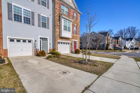MLS: MDBC2150676