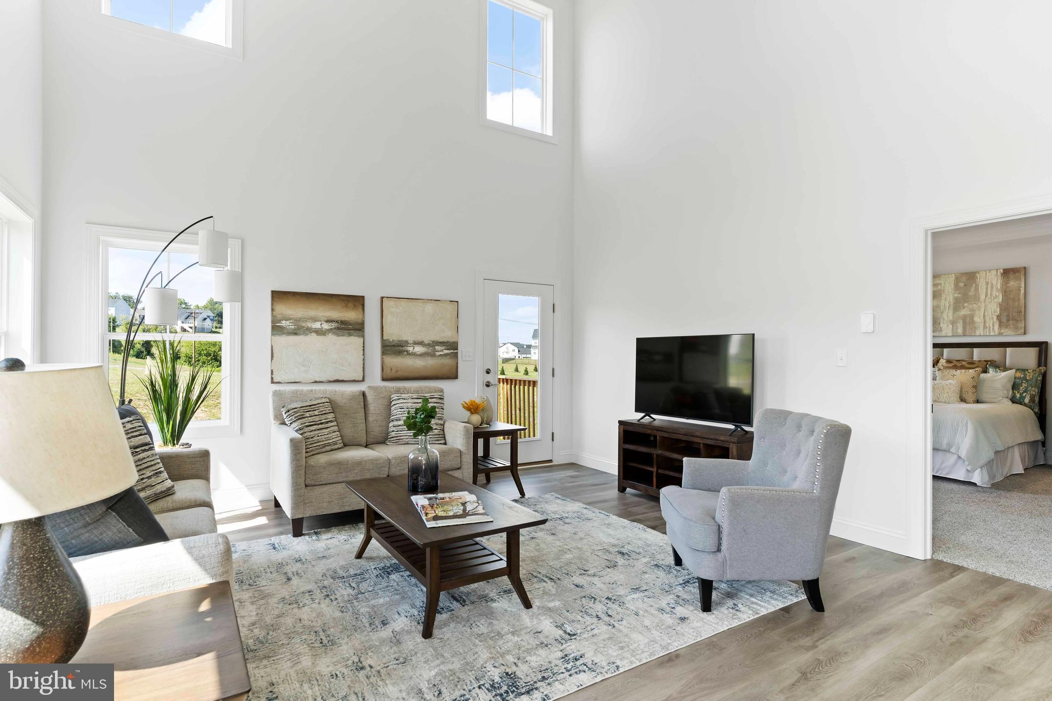 AUTUMN CHASE - Residential