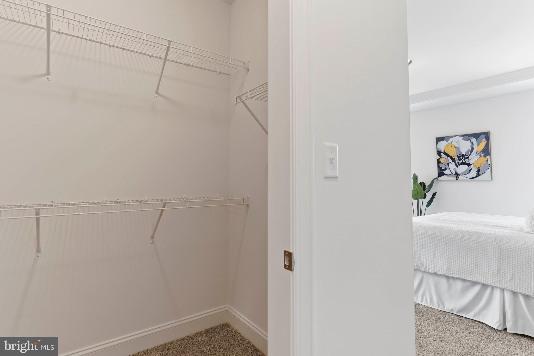 AUTUMN CHASE - Residential