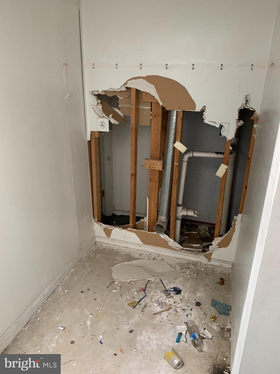 WASHINGTON VILLAGE - Residential