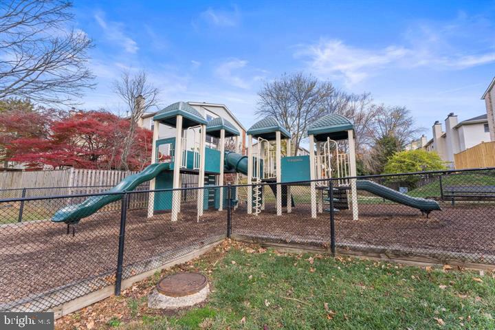 3027 WHITE BIRCH COURT