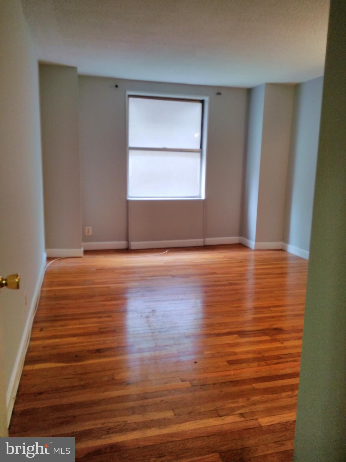 MOUNT VERNON PLACE HISTORIC DISTRICT - Residential Lease