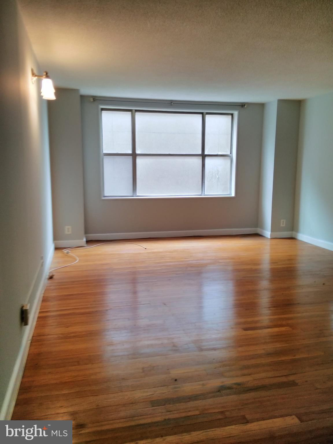 MOUNT VERNON PLACE HISTORIC DISTRICT - Residential Lease