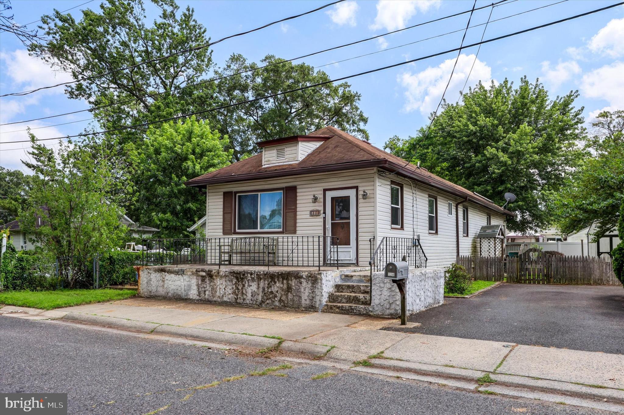 224 WALLING PLACE