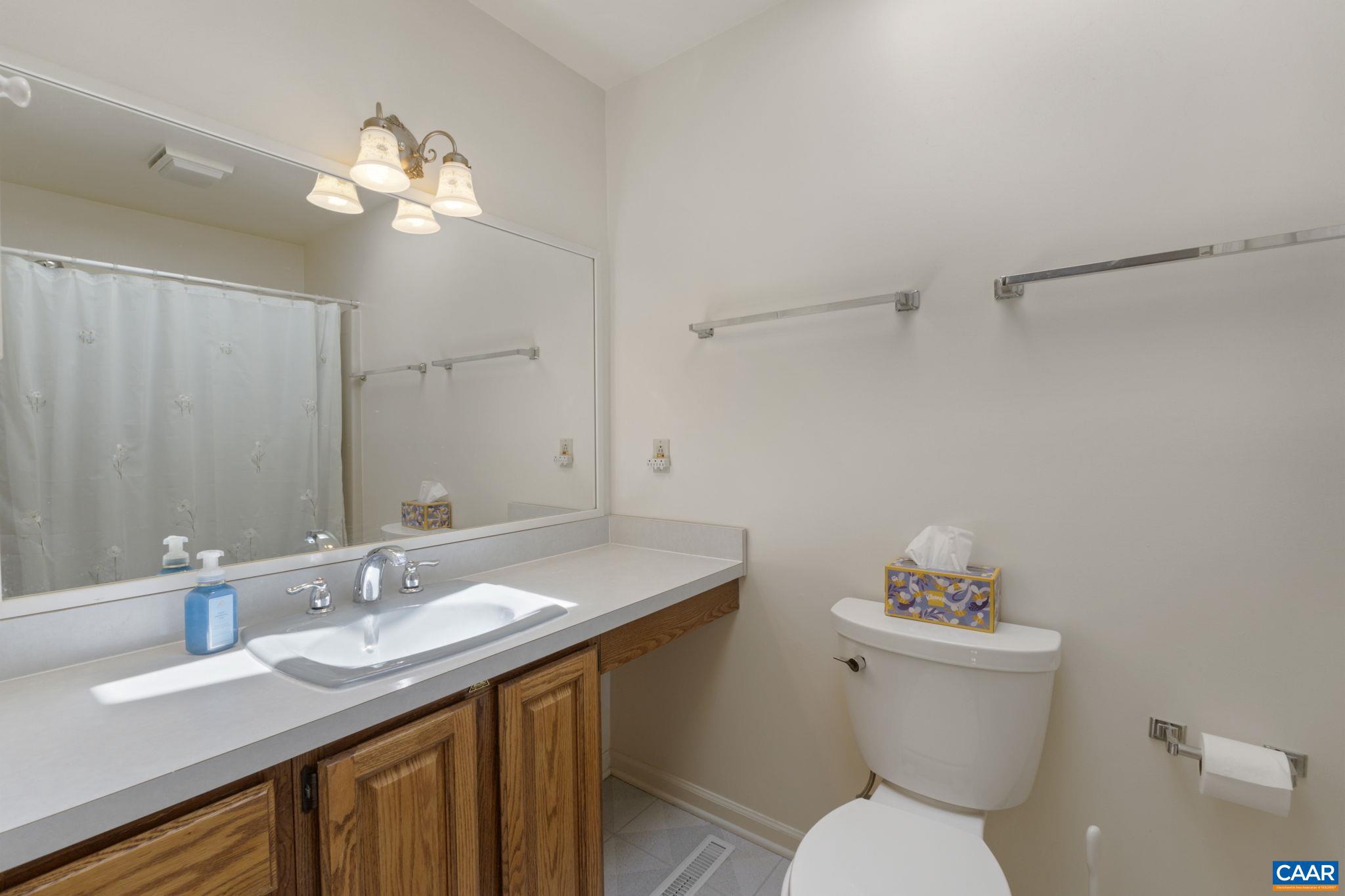 LAKE MONTICELLO - Residential