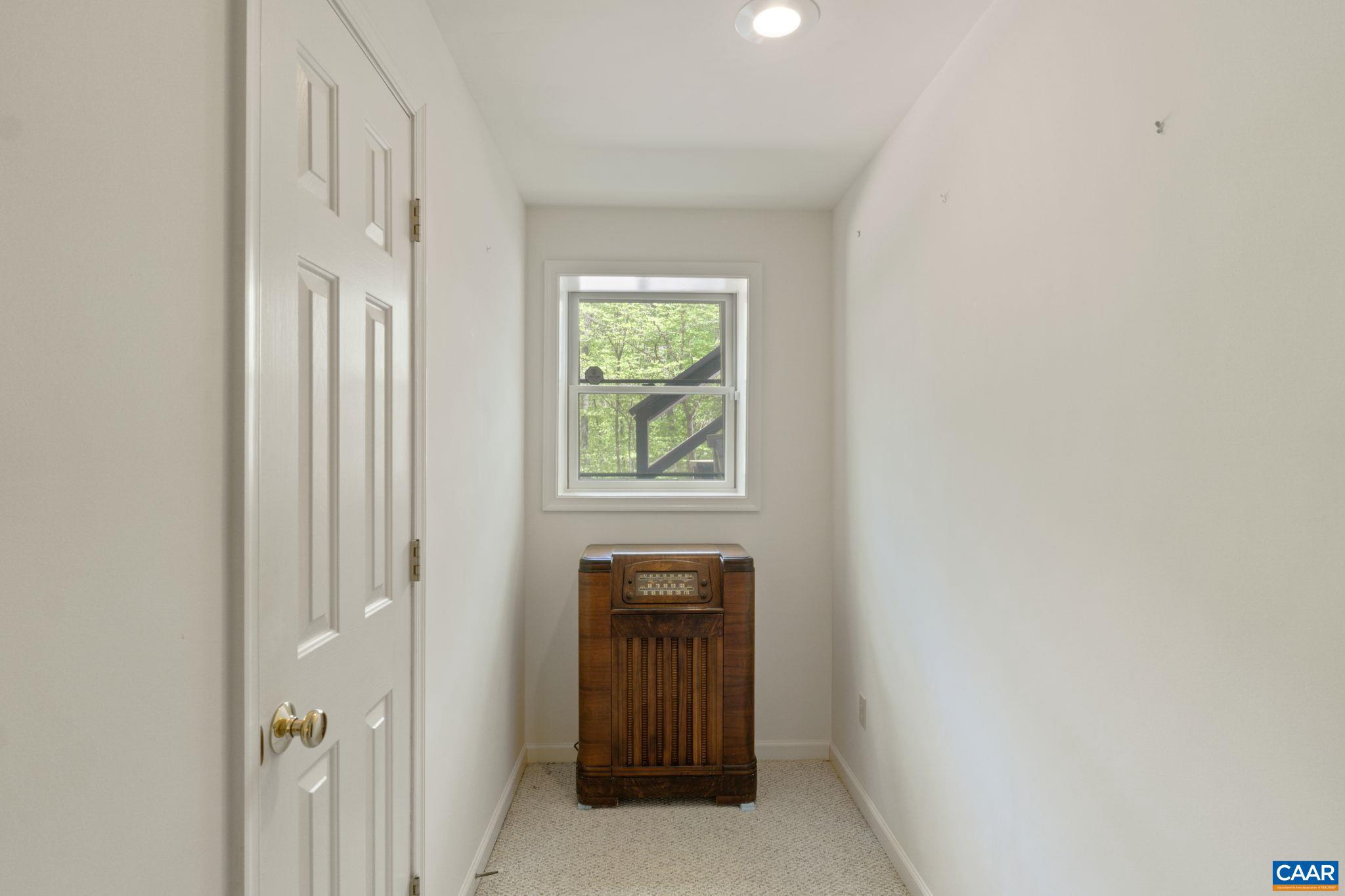 LAKE MONTICELLO - Residential