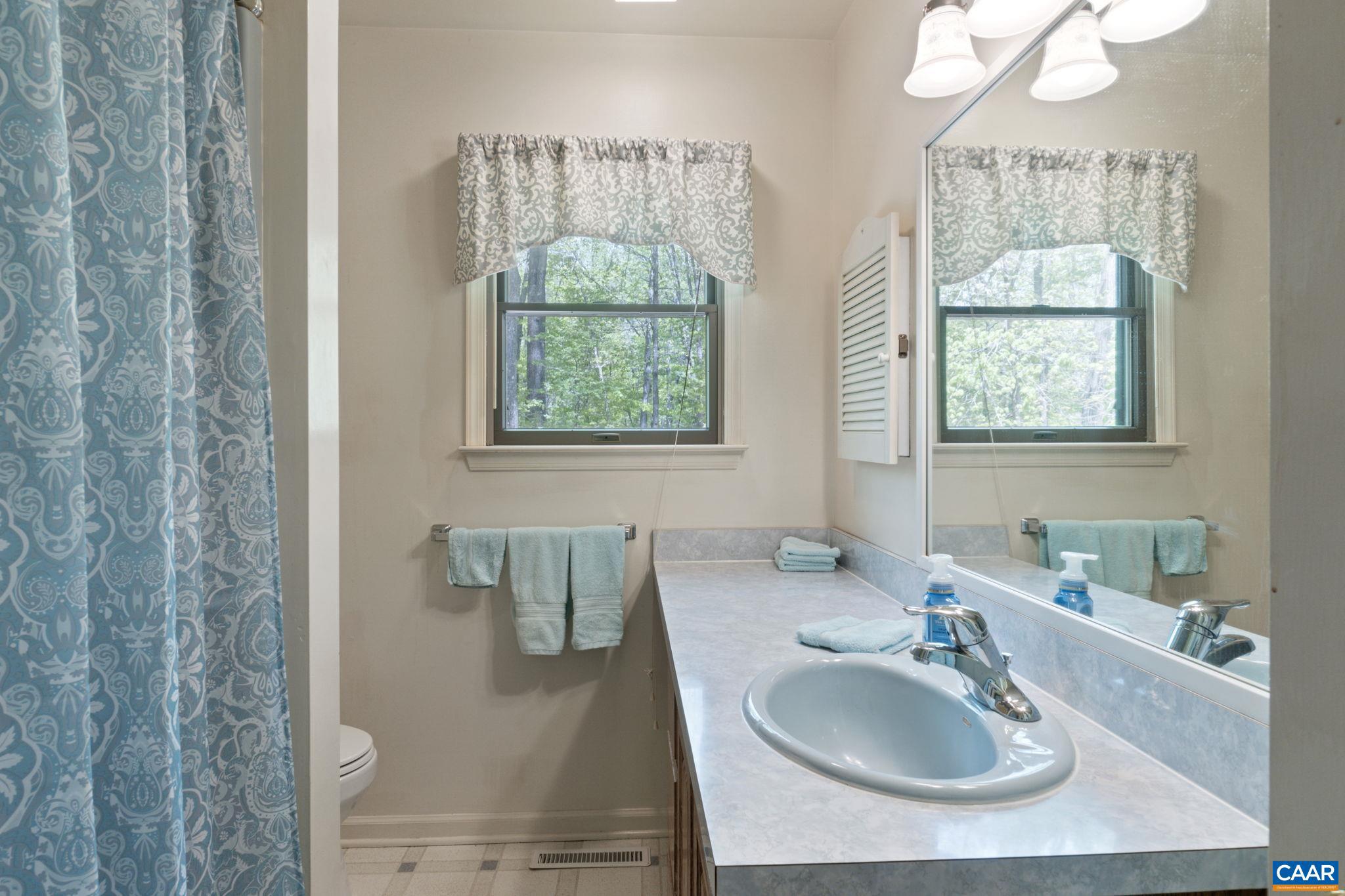 LAKE MONTICELLO - Residential