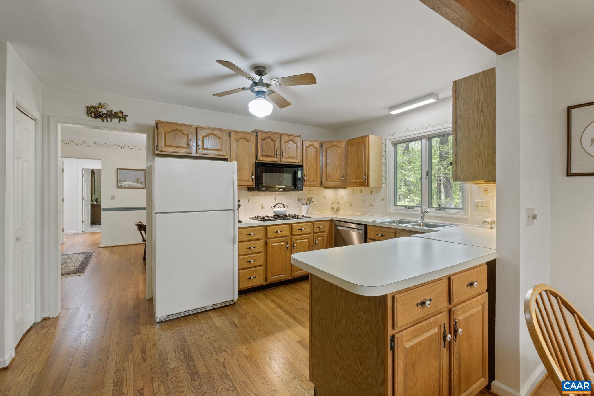 LAKE MONTICELLO - Residential