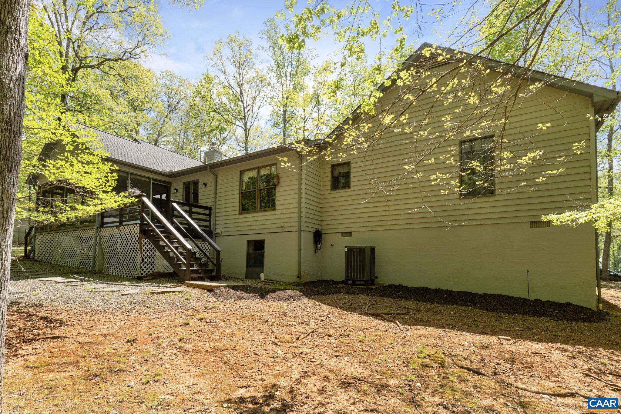 LAKE MONTICELLO - Residential