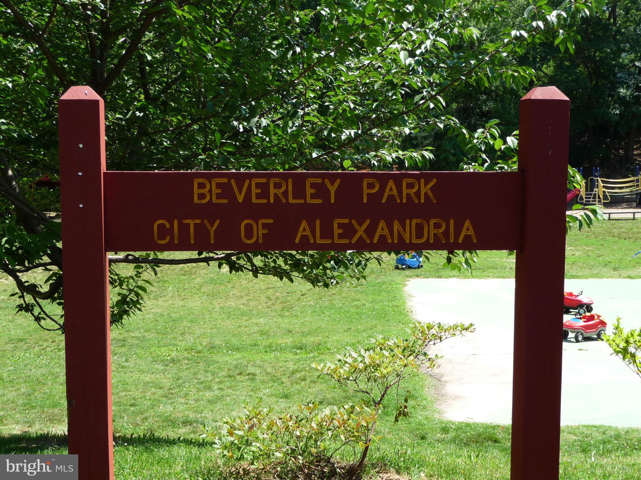 BEVERLY HILLS - Residential