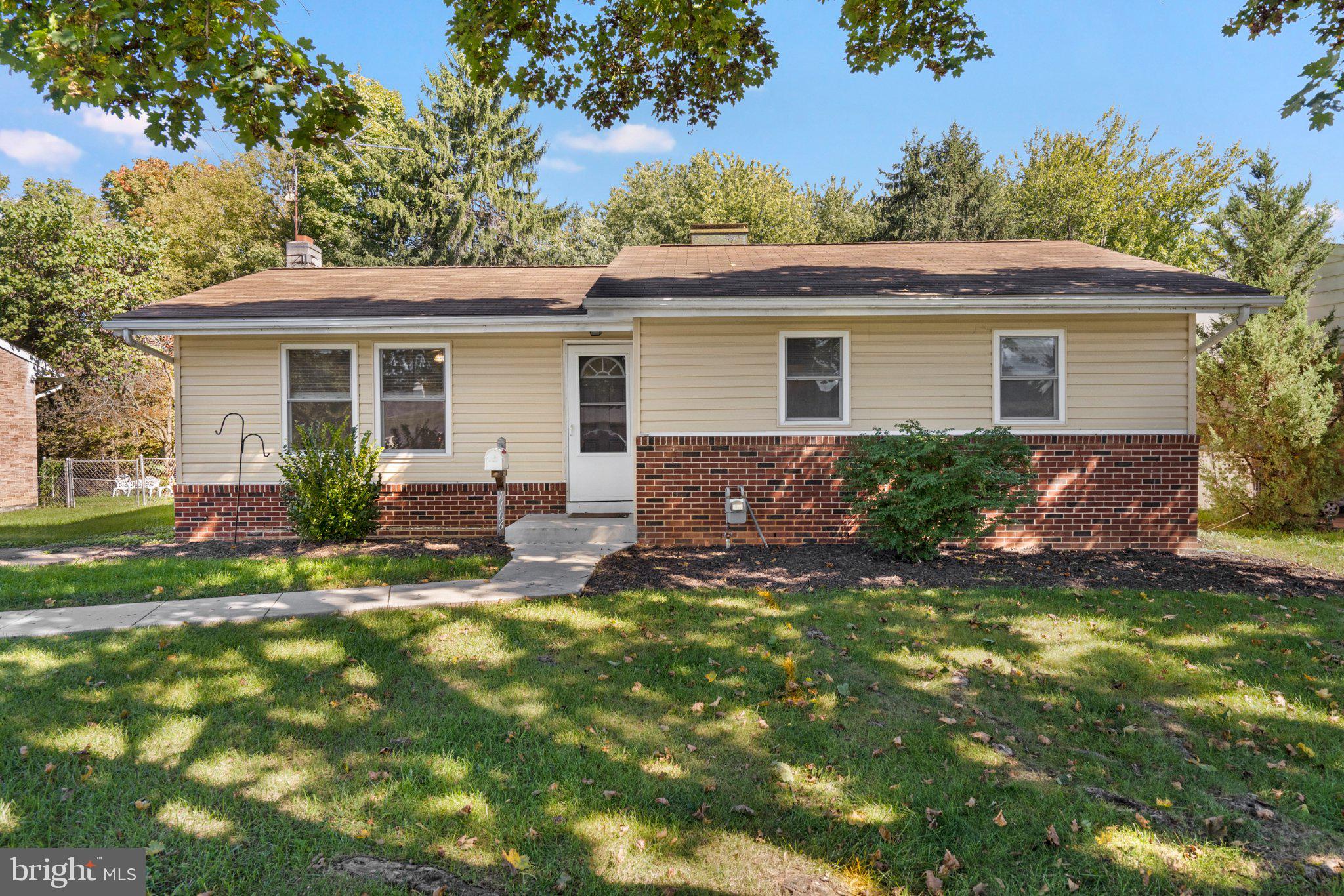 1106 CIRCLE DRIVE