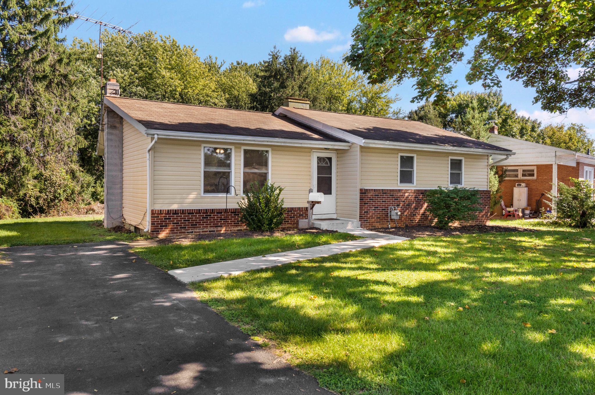 1106 CIRCLE DRIVE