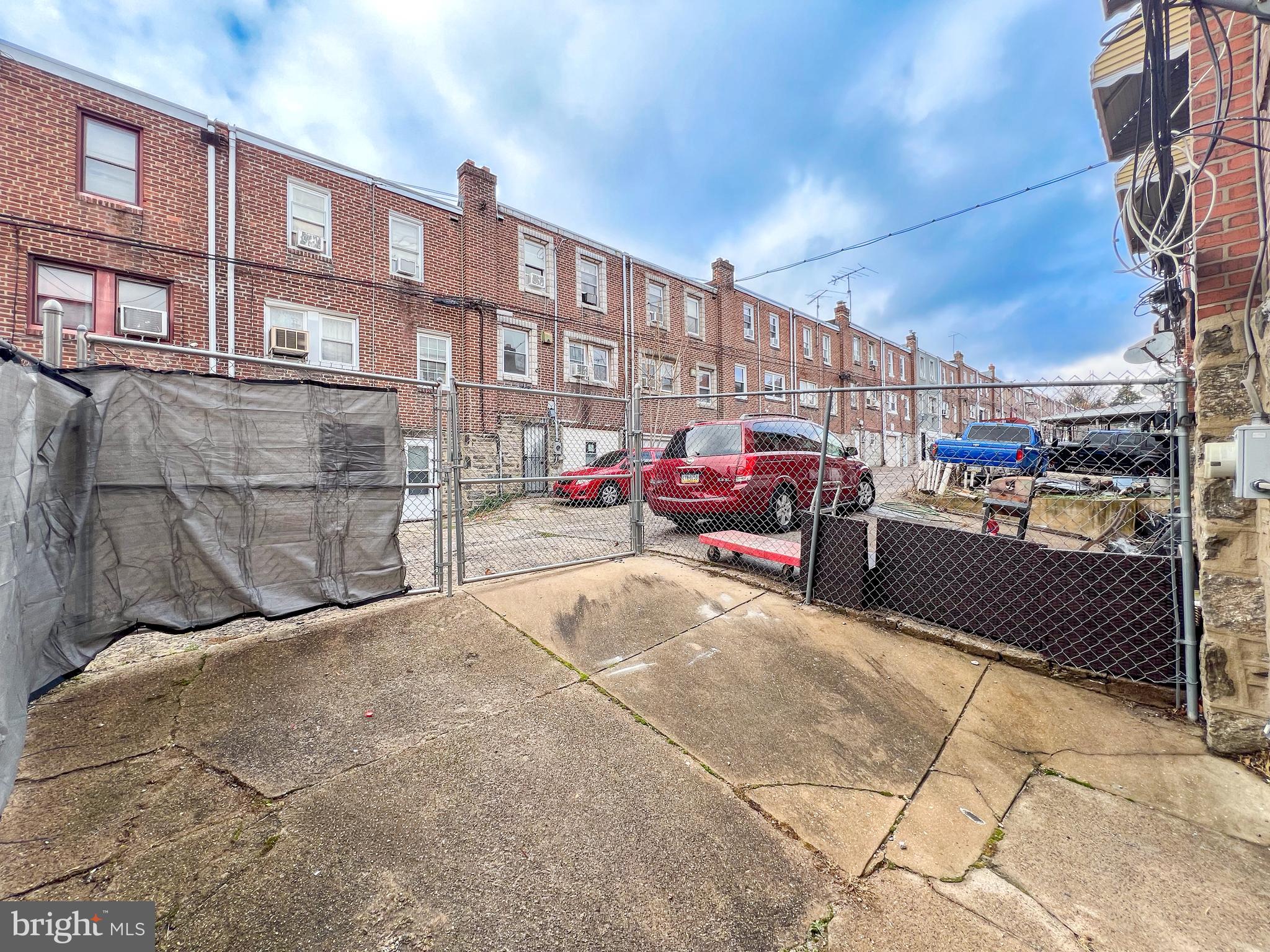 PHILADELPHIA - Residential