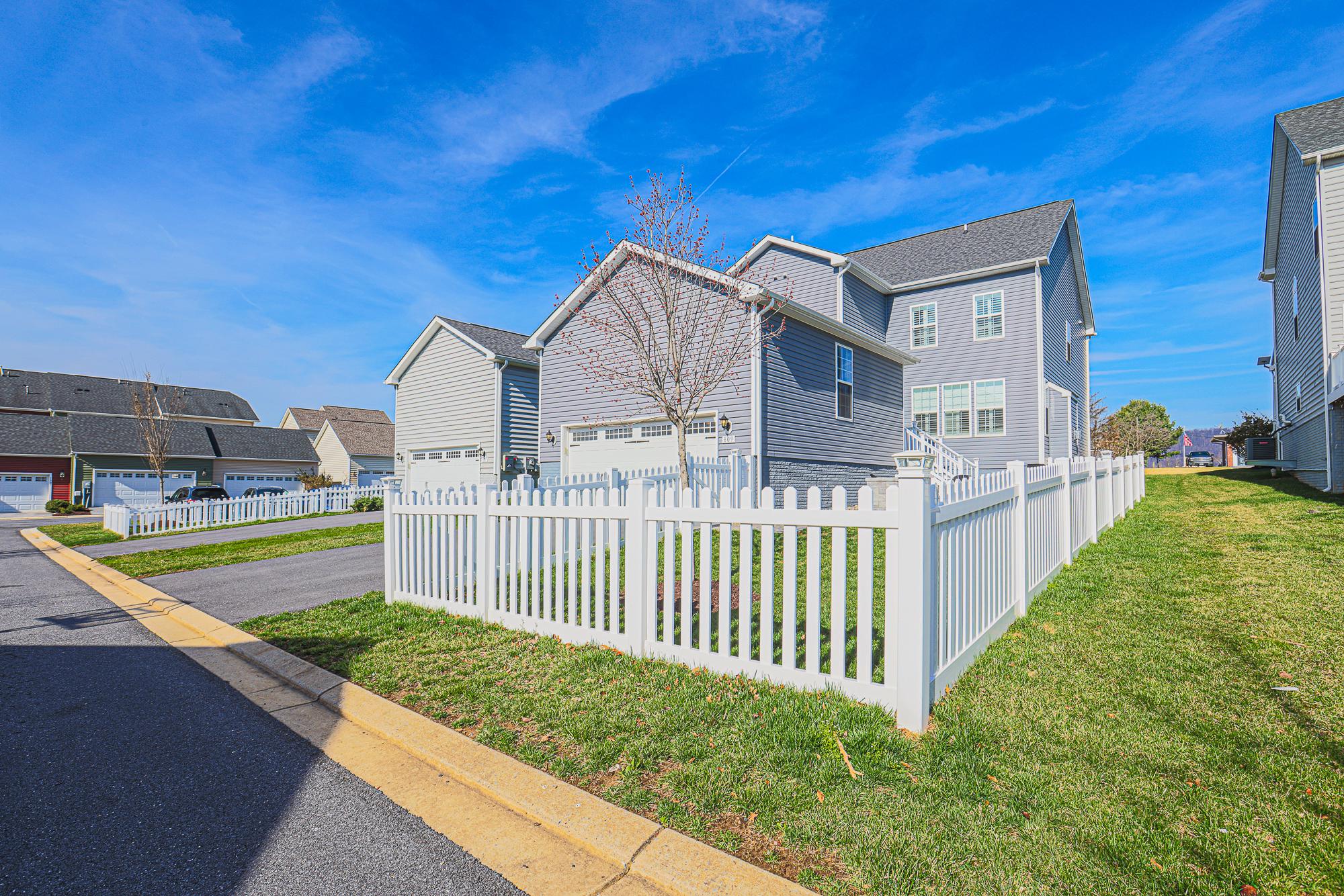 809 JEFFERSON PIKE